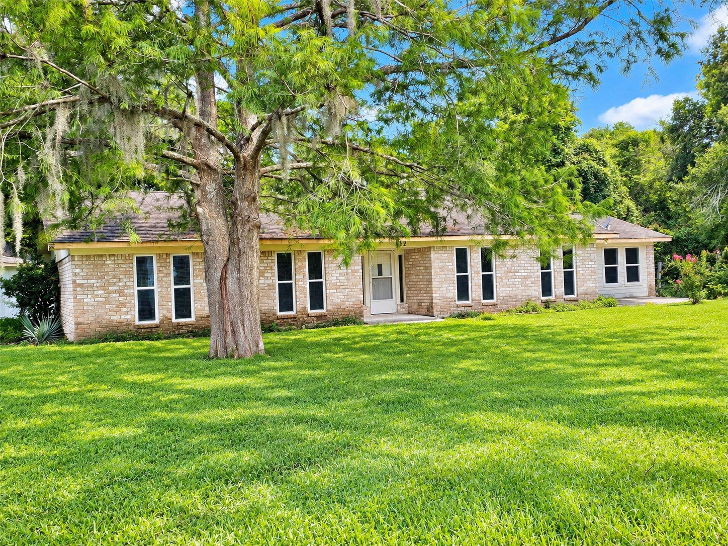 132 Otter Trail, Lake Jackson, TX 77566