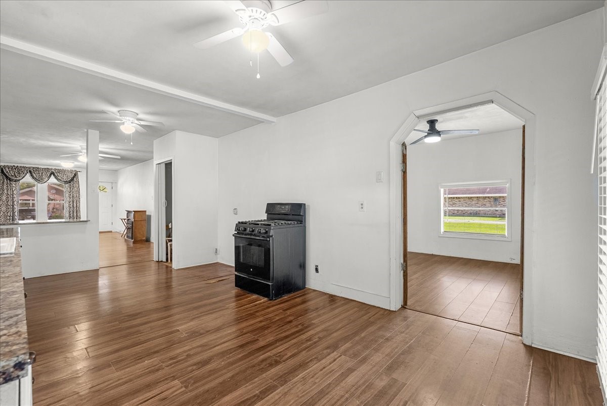 12101 23rd Street, Santa Fe, TX 77510