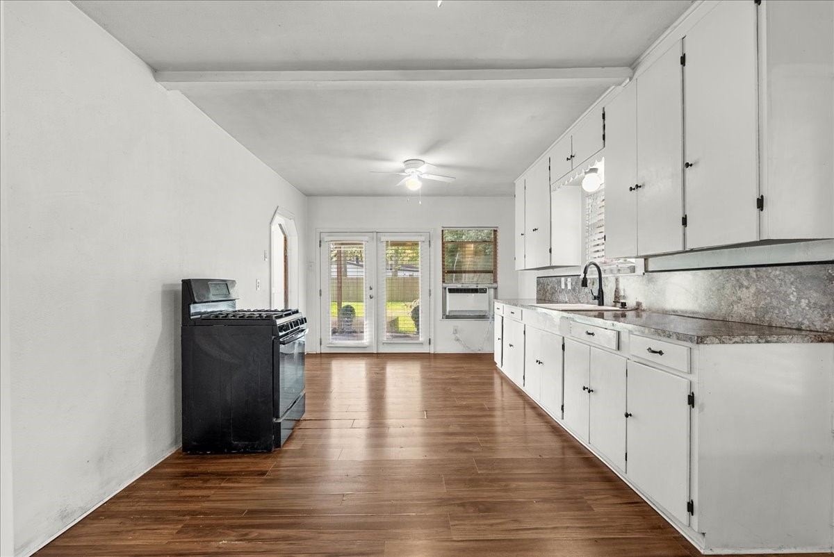 12101 23rd Street, Santa Fe, TX 77510