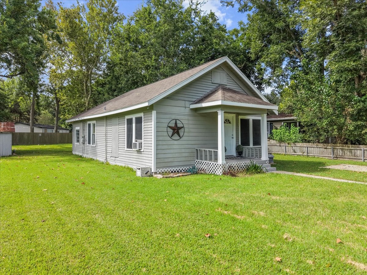 12101 23rd Street, Santa Fe, TX 77510 12101 23rd Street, Santa Fe, TX 77510
