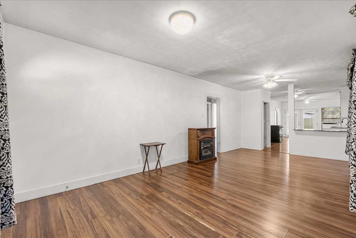 12101 23rd Street, Santa Fe, TX 77510