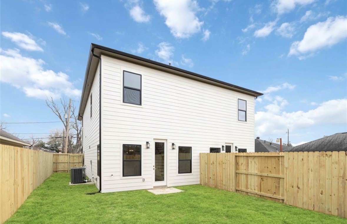 7980 Angus Street, #B, Houston, TX 77028