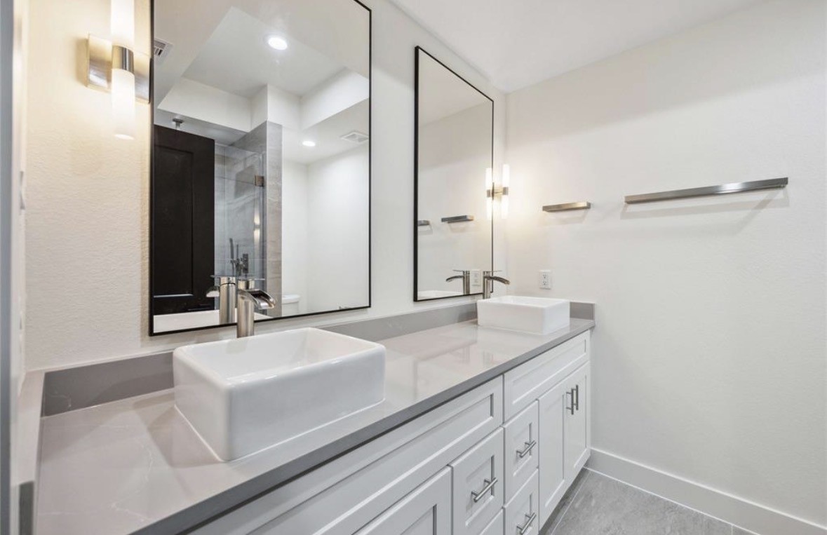 7980 Angus Street, #B, Houston, TX 77028