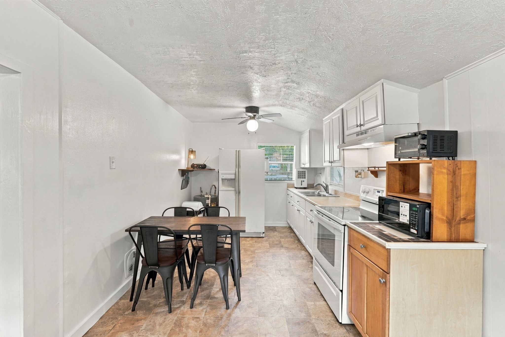 16443 Piper Lane, Montgomery, TX 77316 16443 Piper Lane, Montgomery, TX 77316