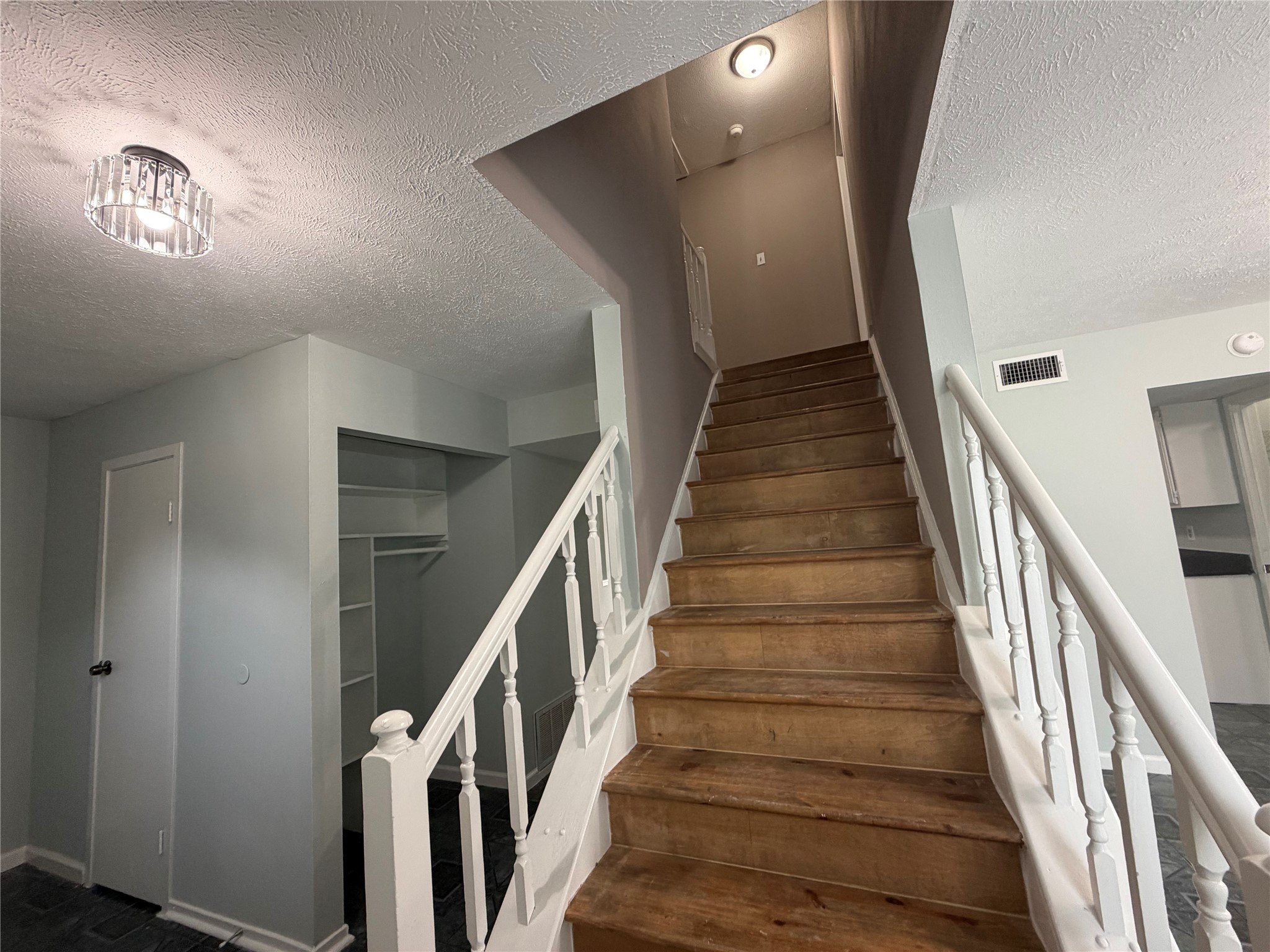 2611 W Greens Road, Houston, TX 77067