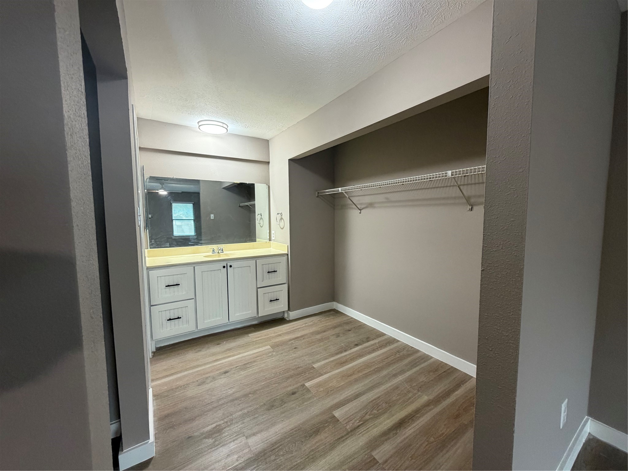 2611 W Greens Road, Houston, TX 77067
