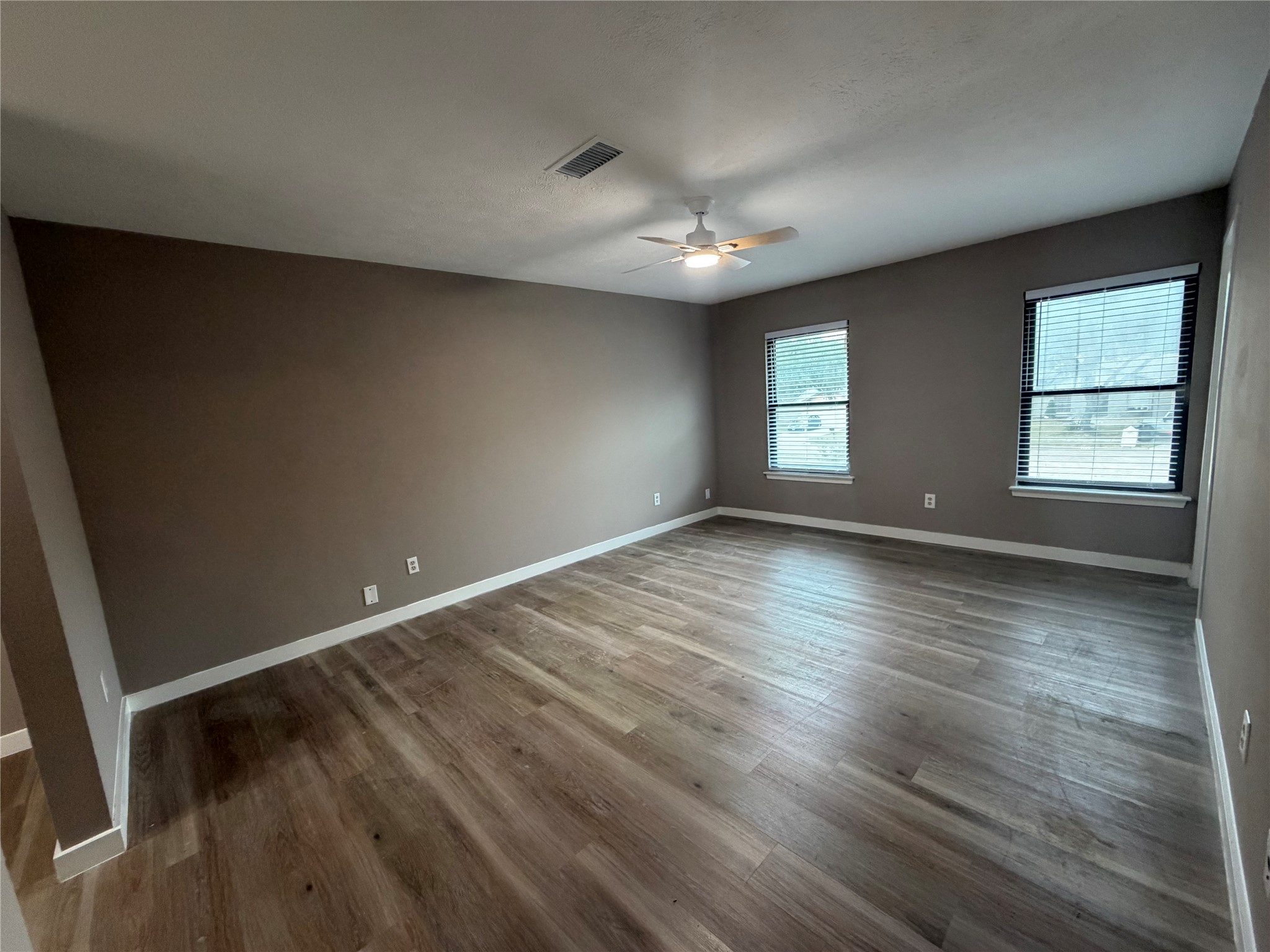 2611 W Greens Road, Houston, TX 77067
