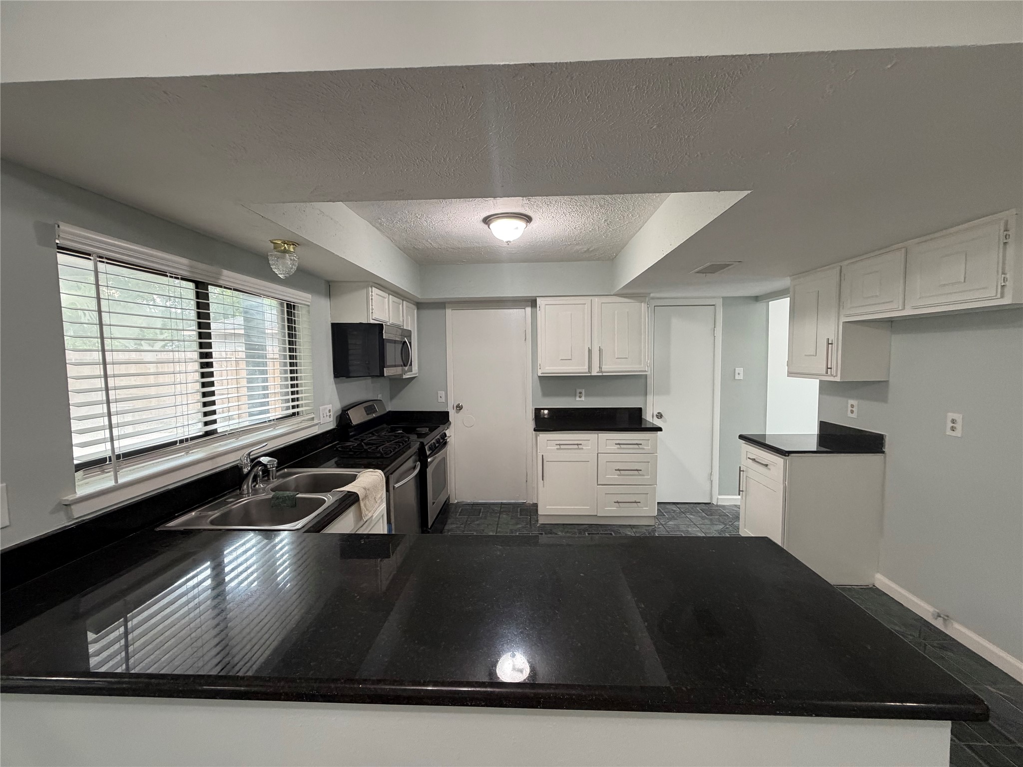 2611 W Greens Road, Houston, TX 77067