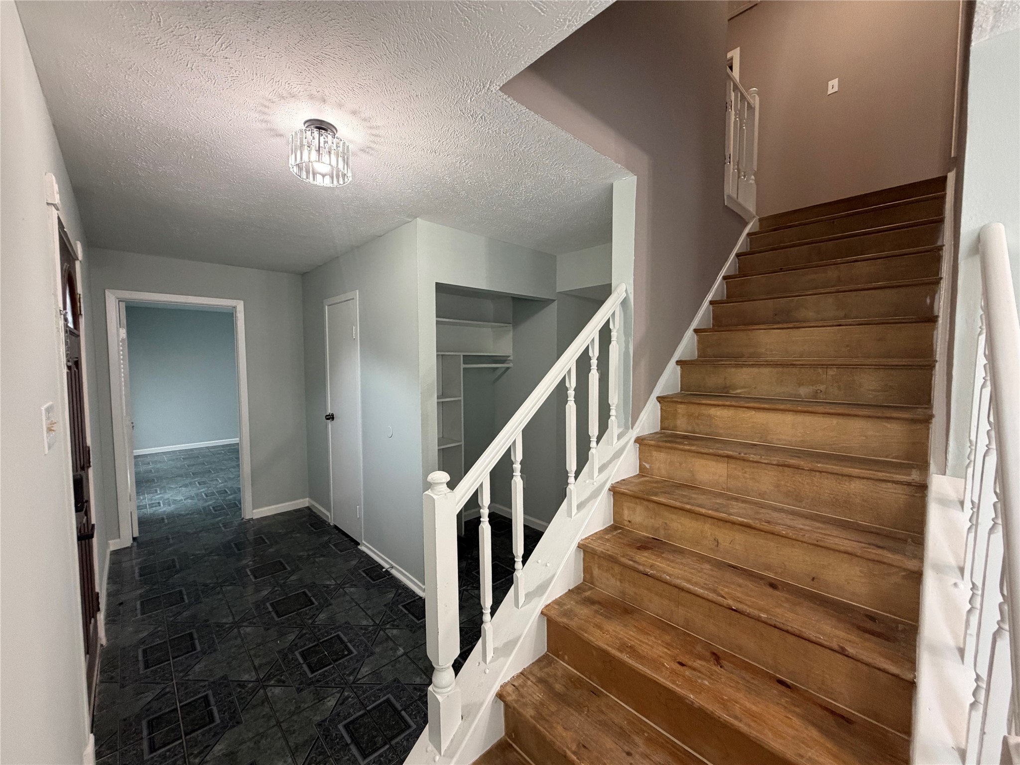 2611 W Greens Road, Houston, TX 77067