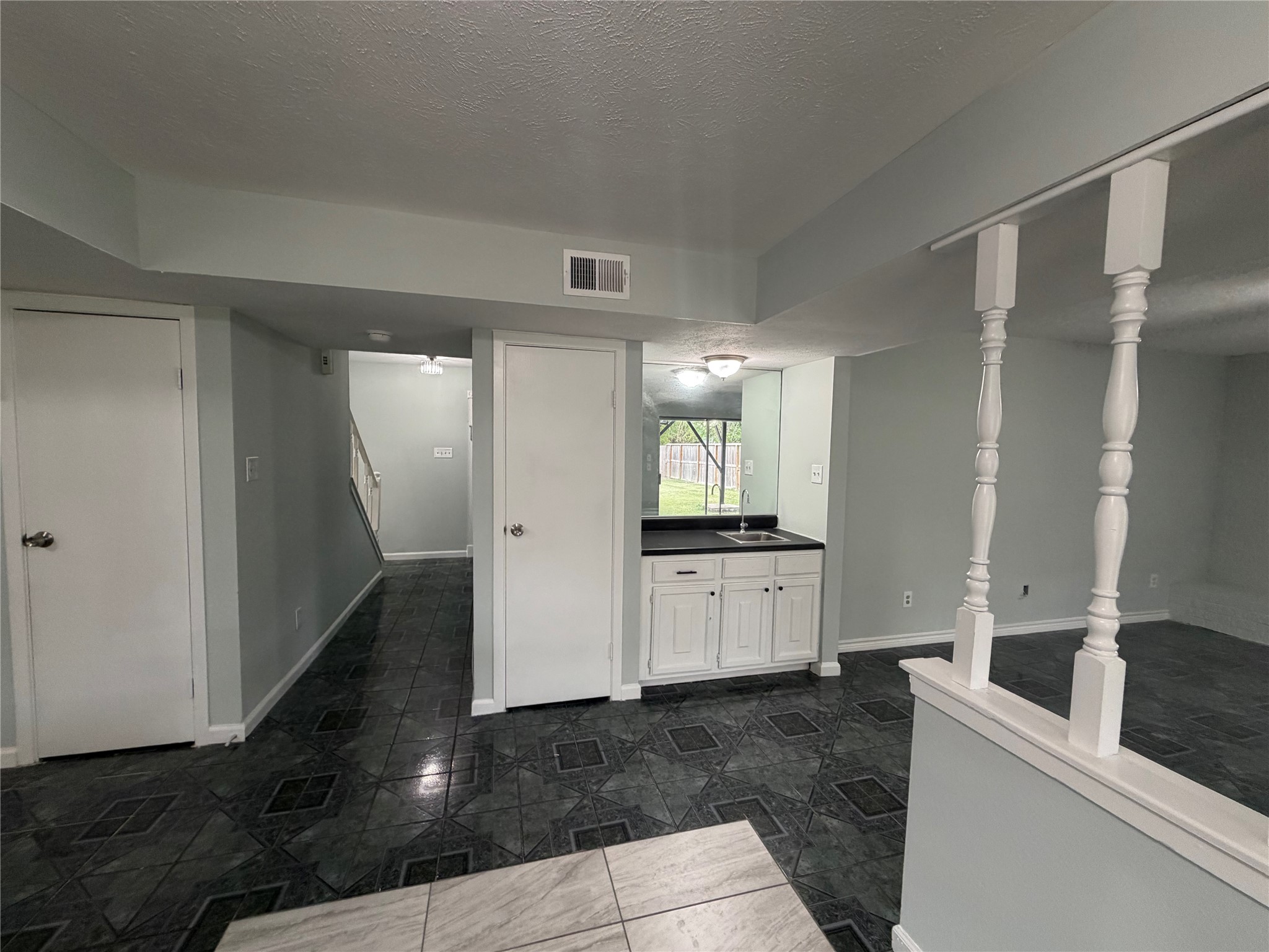 2611 W Greens Road, Houston, TX 77067