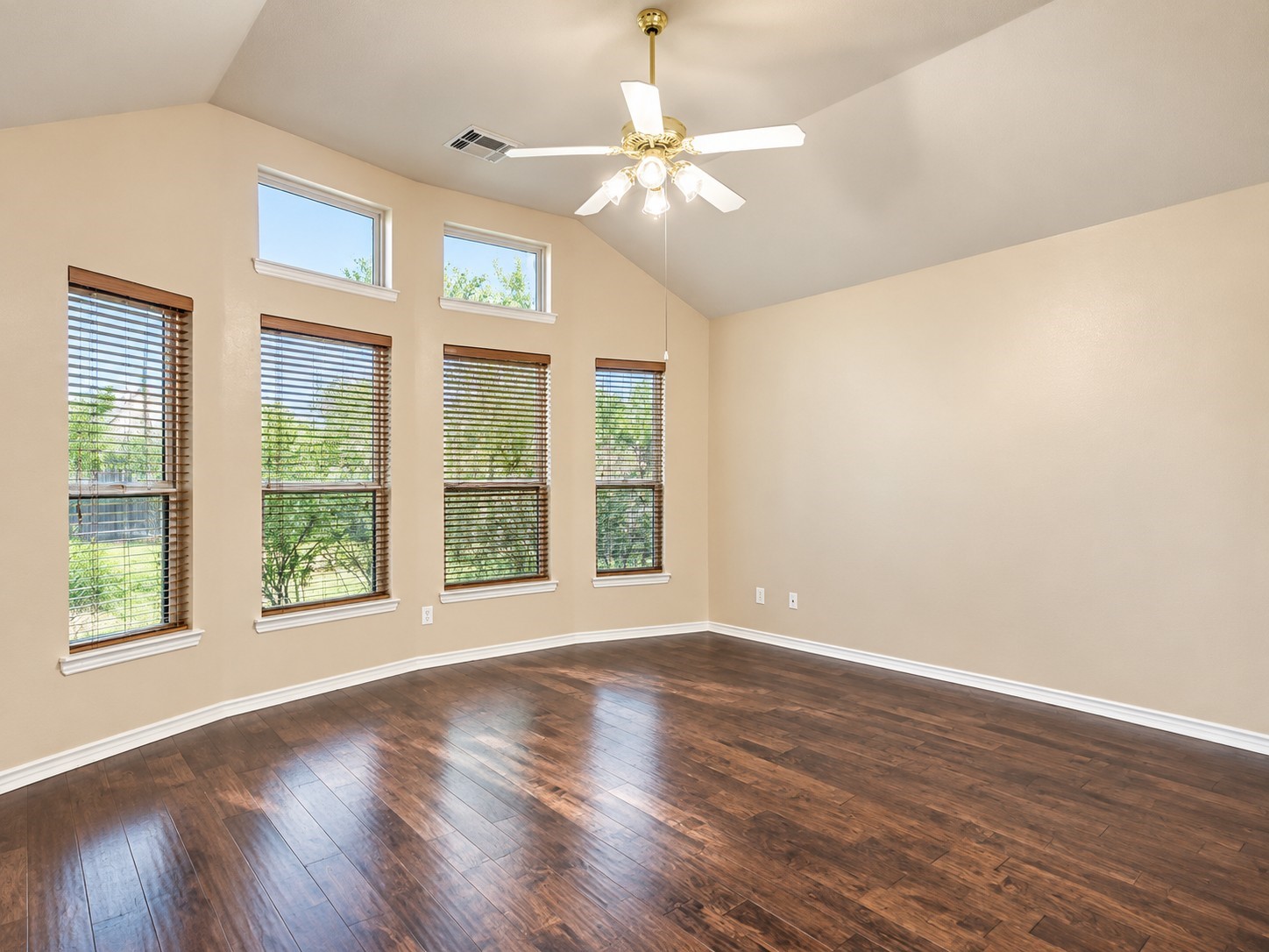 3043 Fallbrook Drive, Pearland, TX 77584