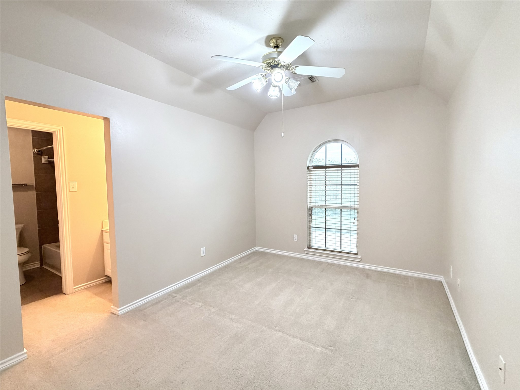 3043 Fallbrook Drive, Pearland, TX 77584
