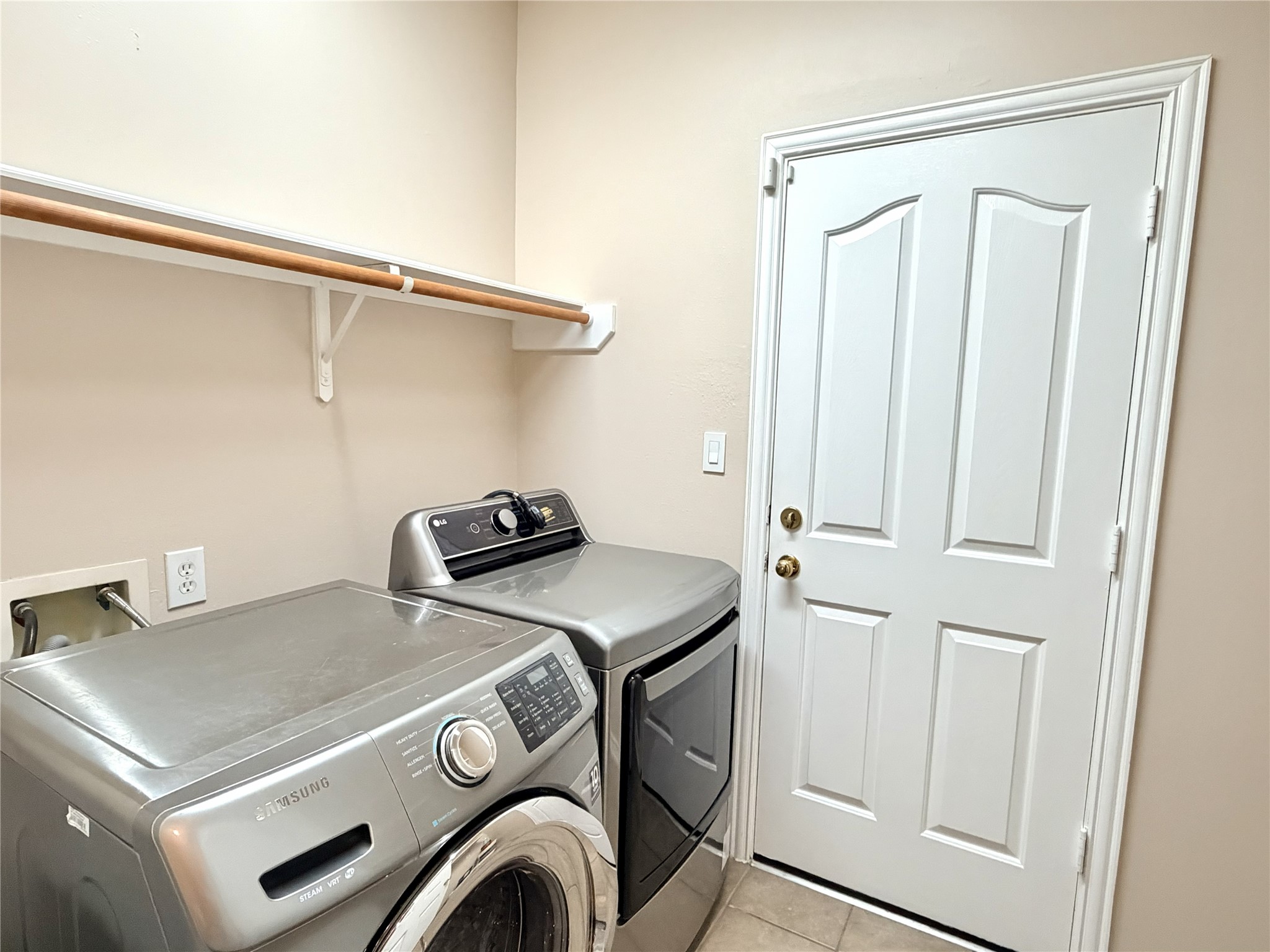3043 Fallbrook Drive, Pearland, TX 77584