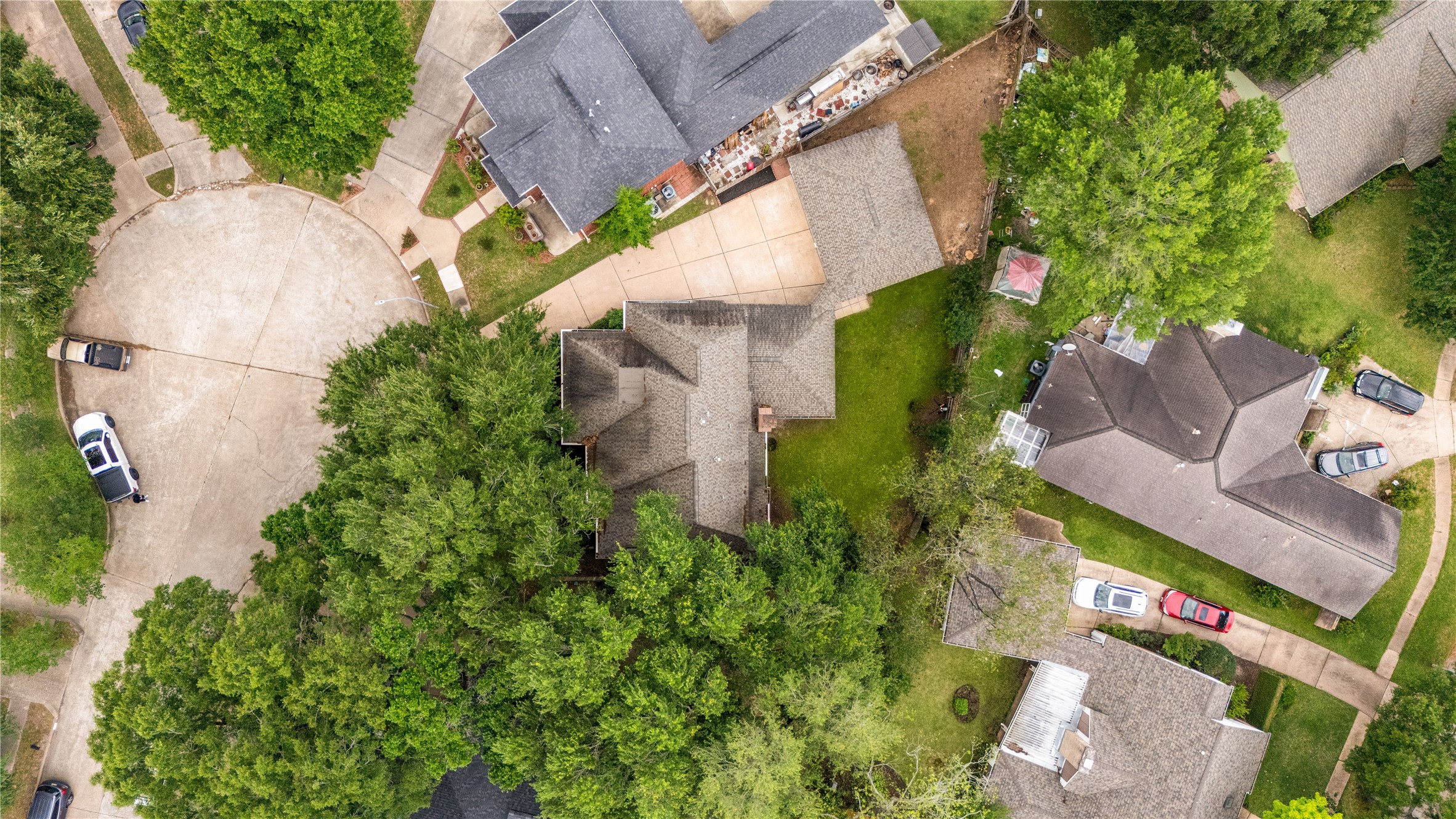 Spacious homesite on a quiet cul-de-sac lot offers a private backyard setting and plenty of room to relax or entertain. Surrounded by established homes and mature greenery, this property provides both comfort and a sense of retreat.