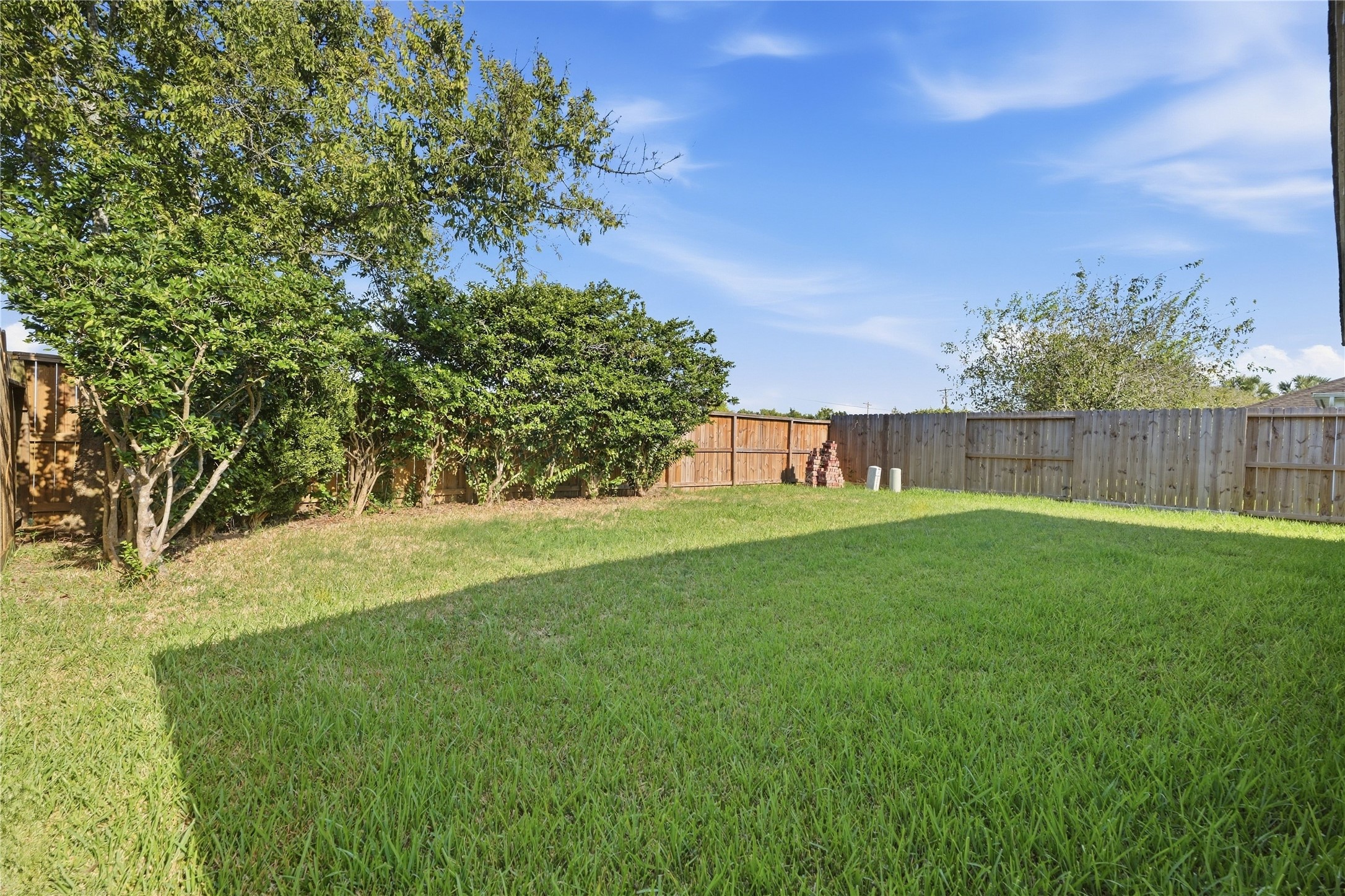 872 Rock Harbor Lane, League City, TX 77573