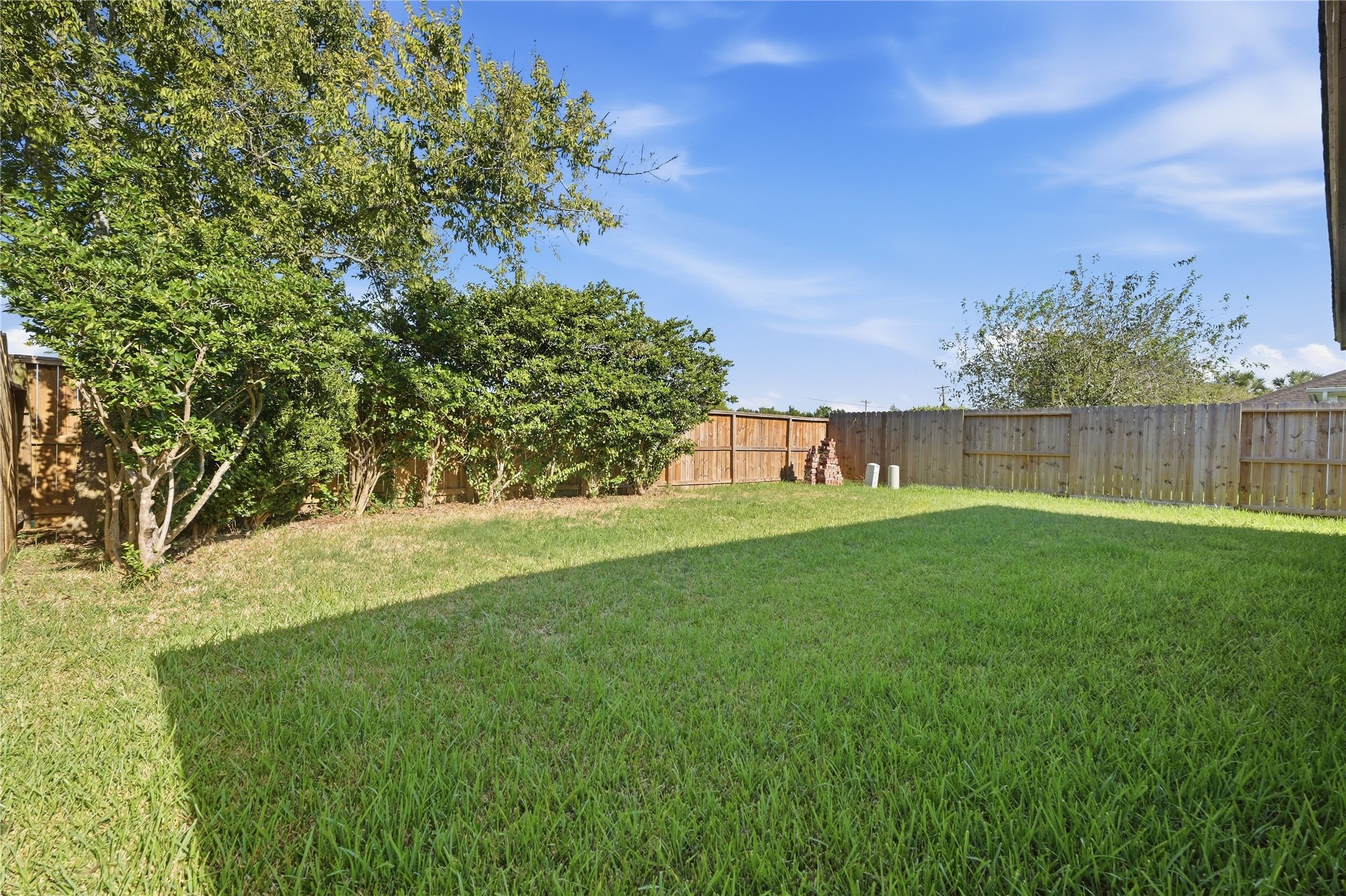 872 Rock Harbor Lane, League City, TX 77573
