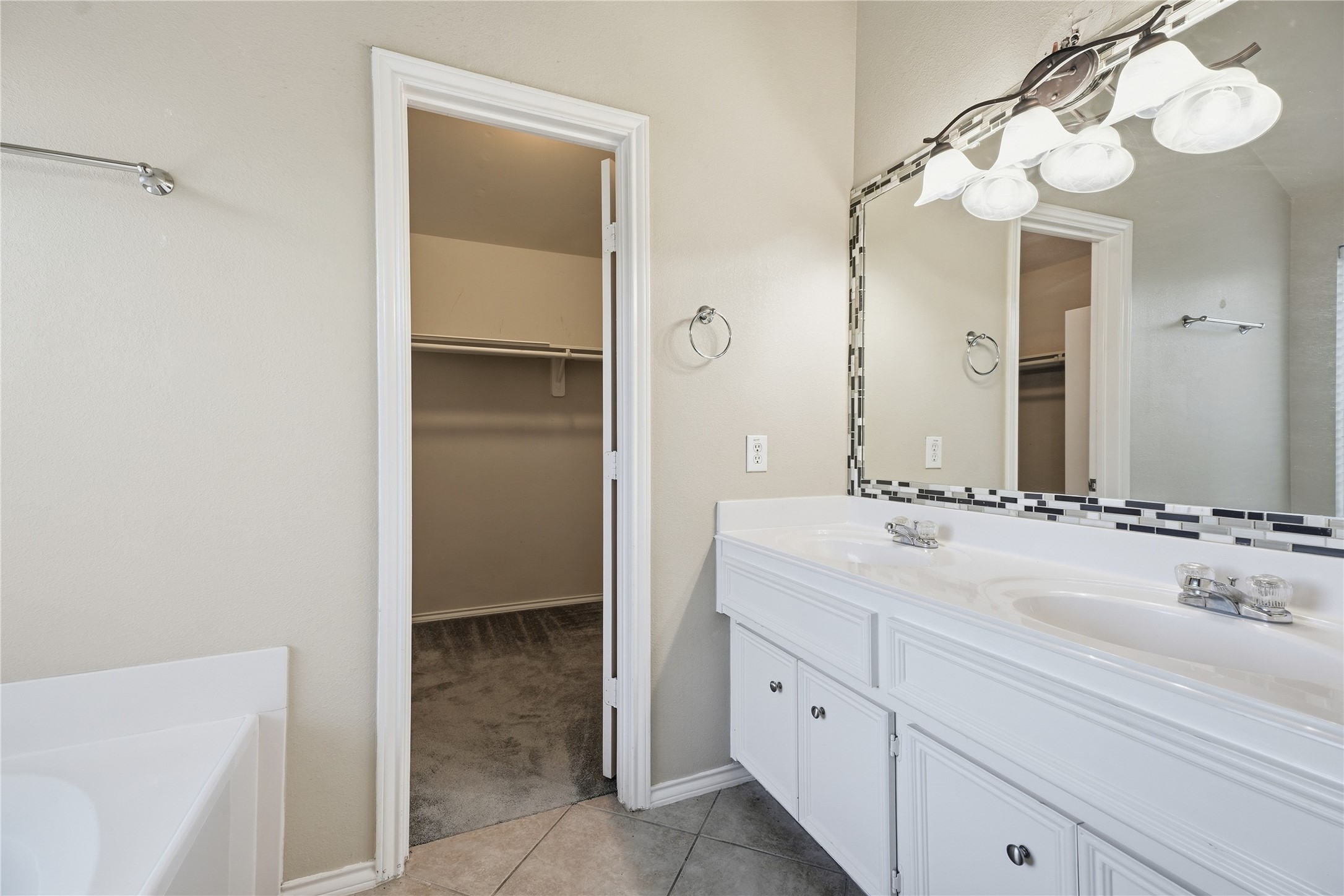 872 Rock Harbor Lane, League City, TX 77573