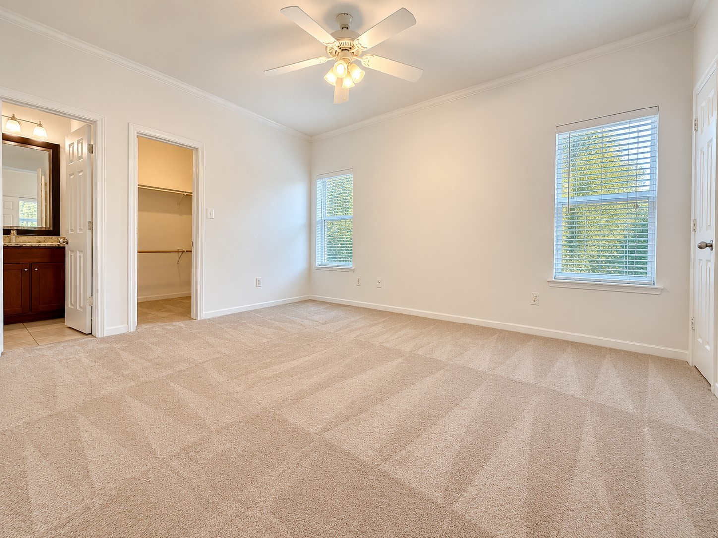 4041 Law Street, #606, Houston, TX 77005