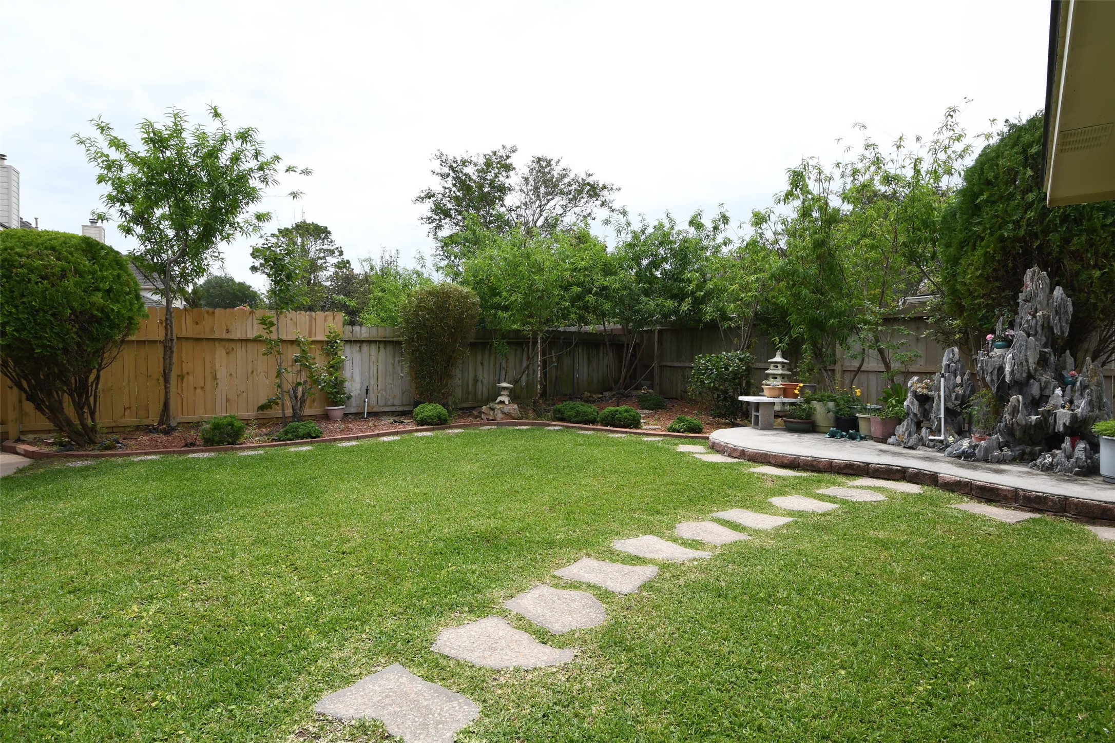 3222 Mossy Elm Court Court, Houston, TX 77059