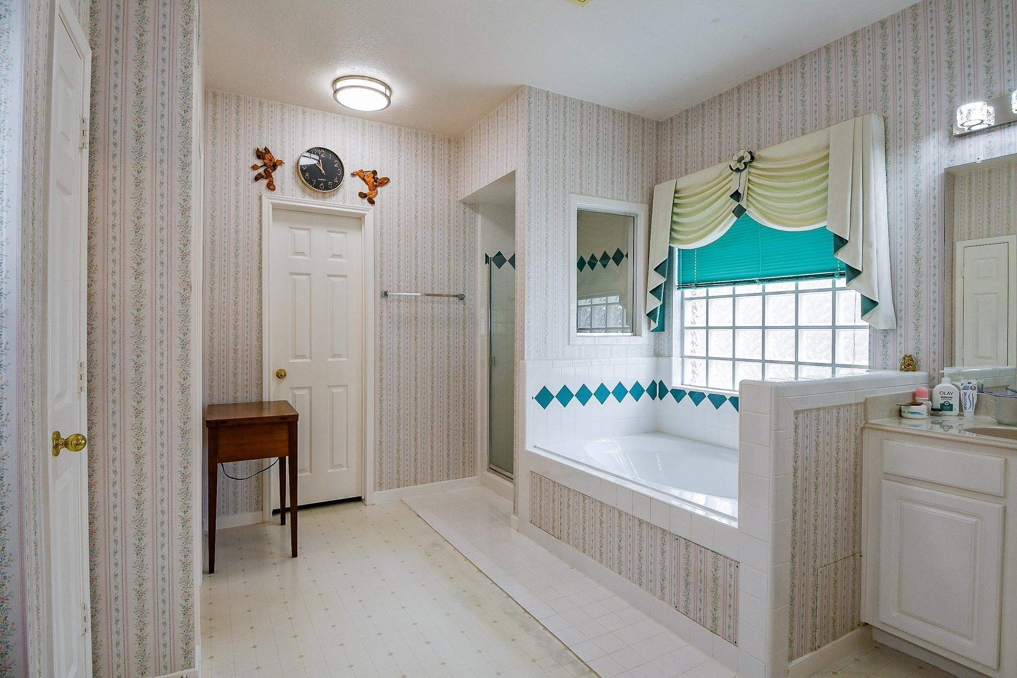 3222 Mossy Elm Court Court, Houston, TX 77059