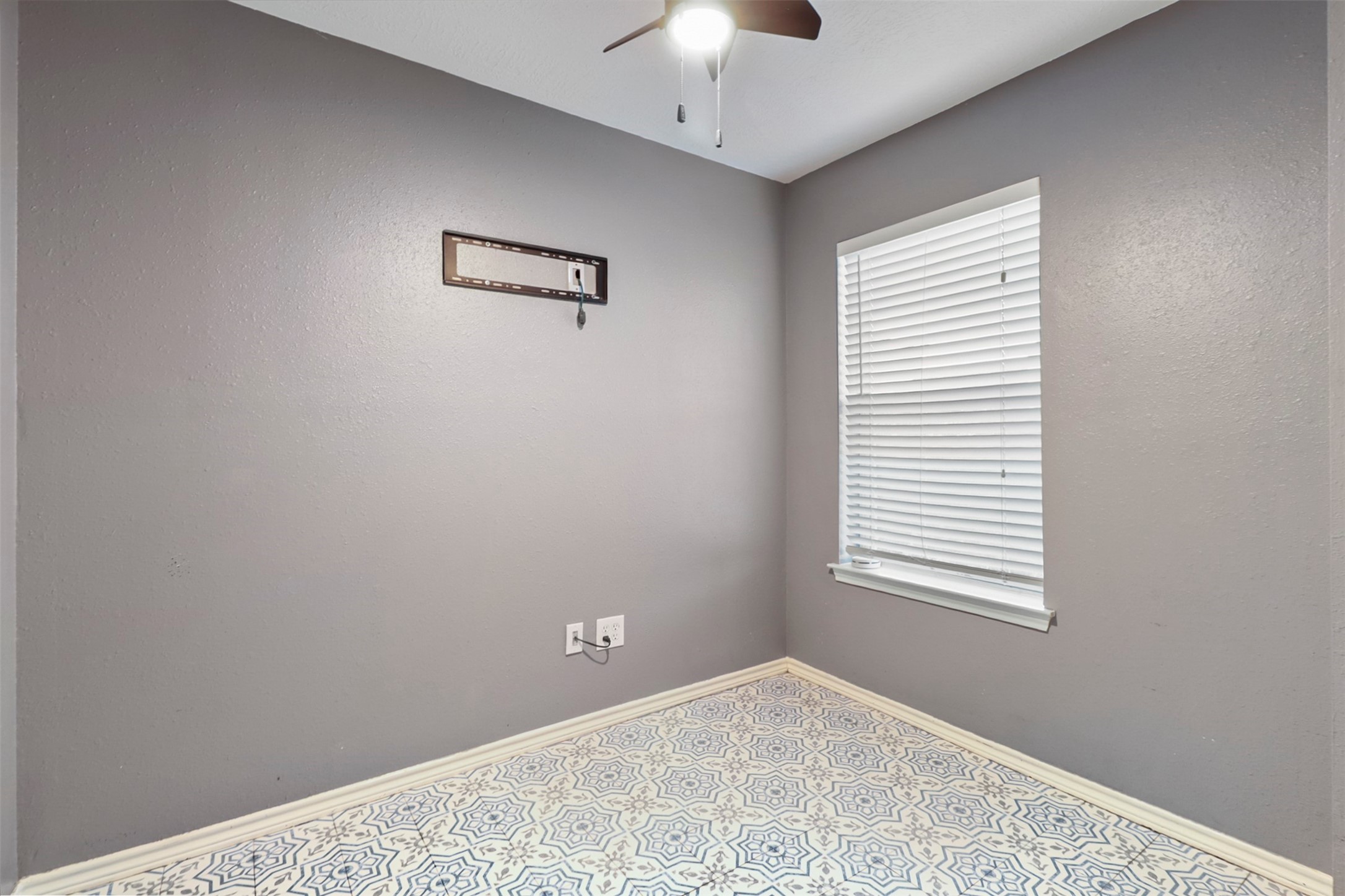 3rd floor guest bedroom 4