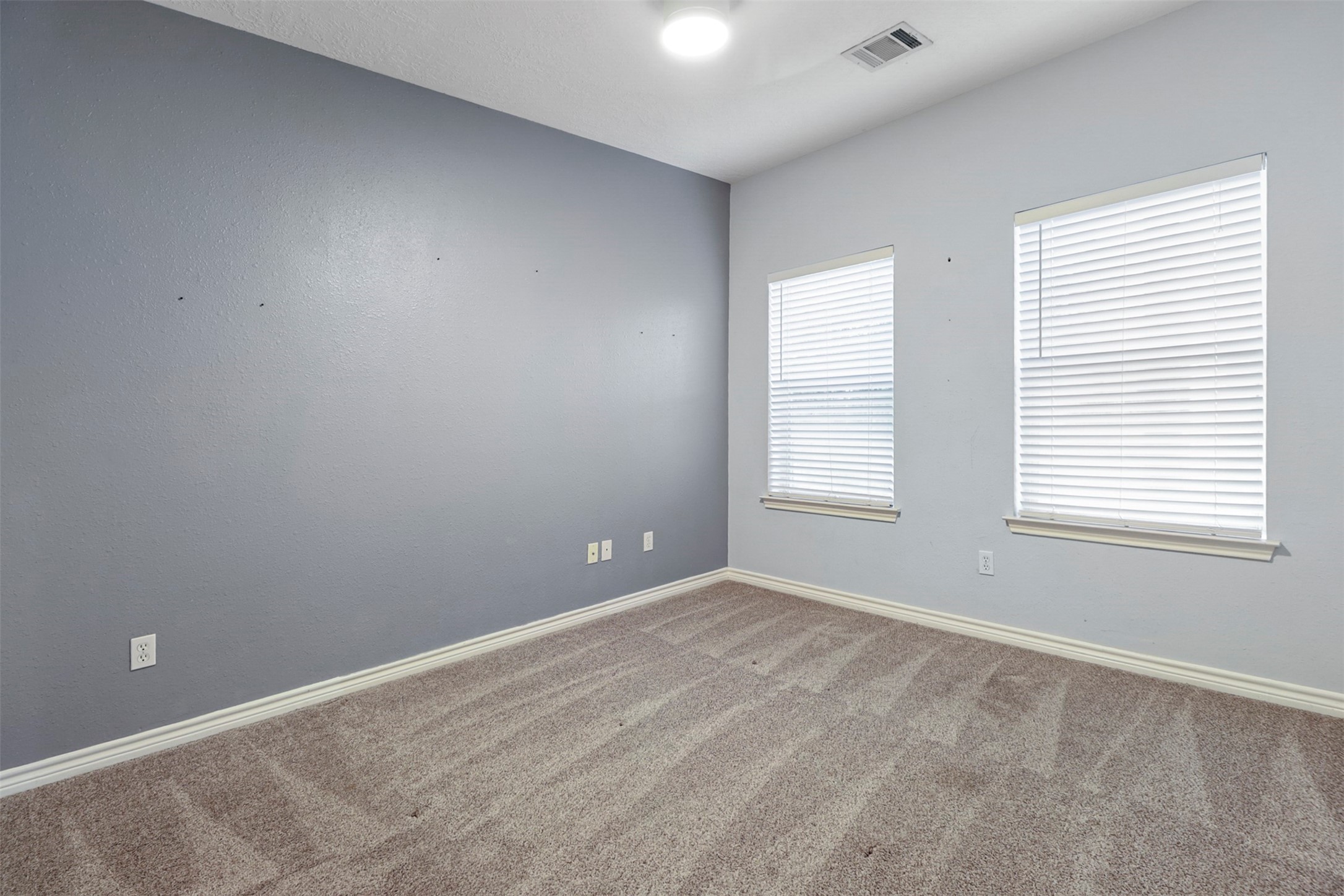 2nd Floor -guest bedroom 2