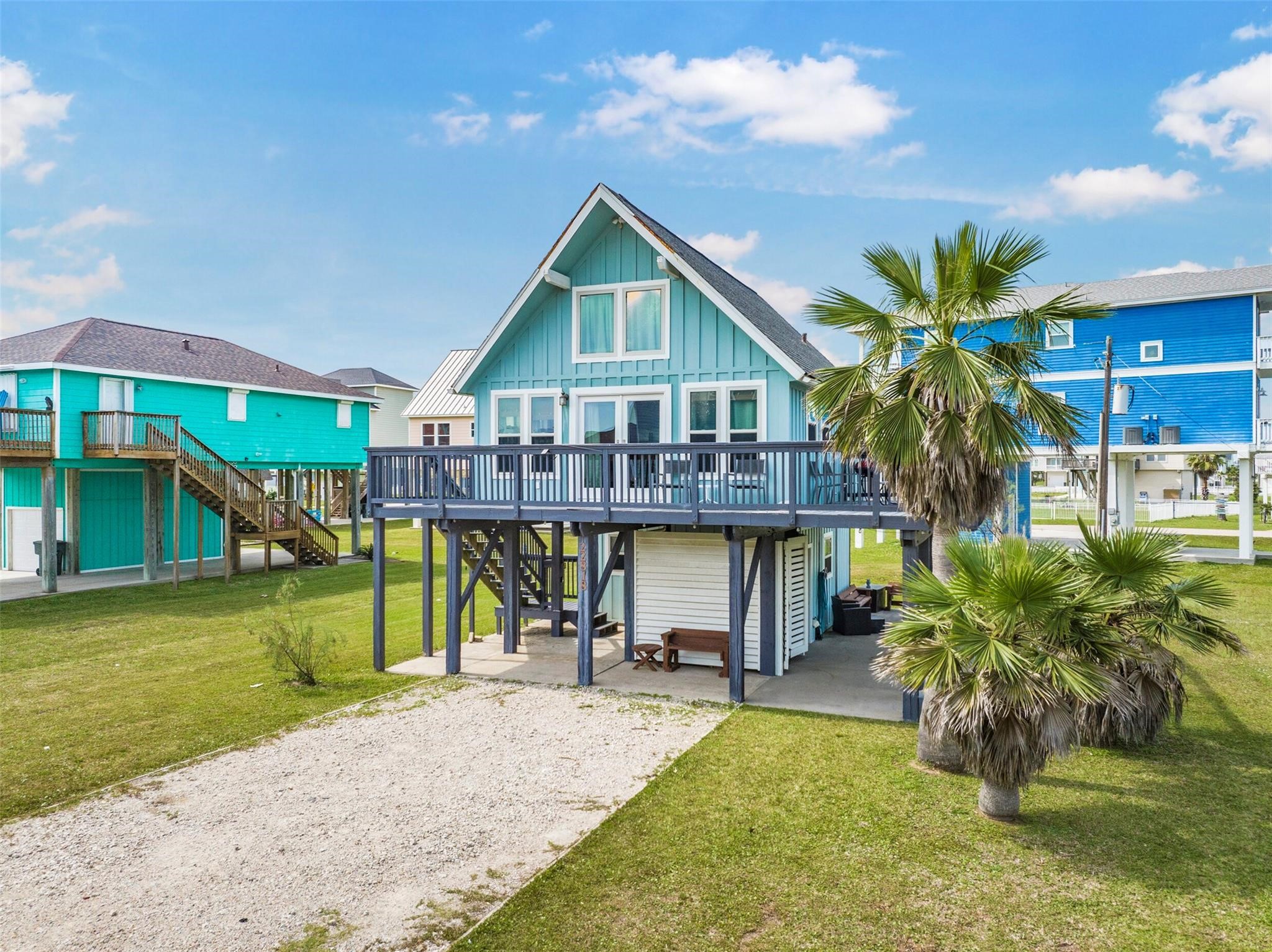 22818 Buena Street, Galveston, TX 77554