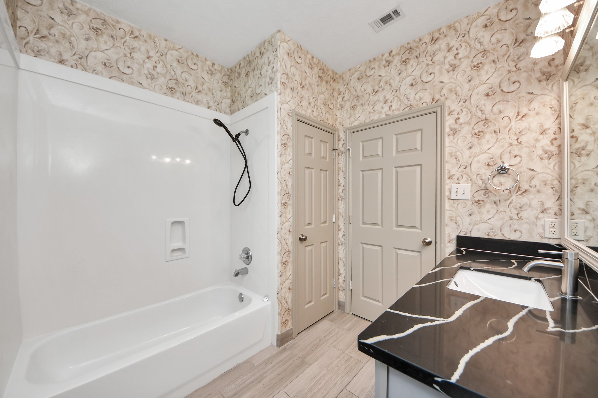 2027 Marchwood Manor Drive, Houston, TX 77090