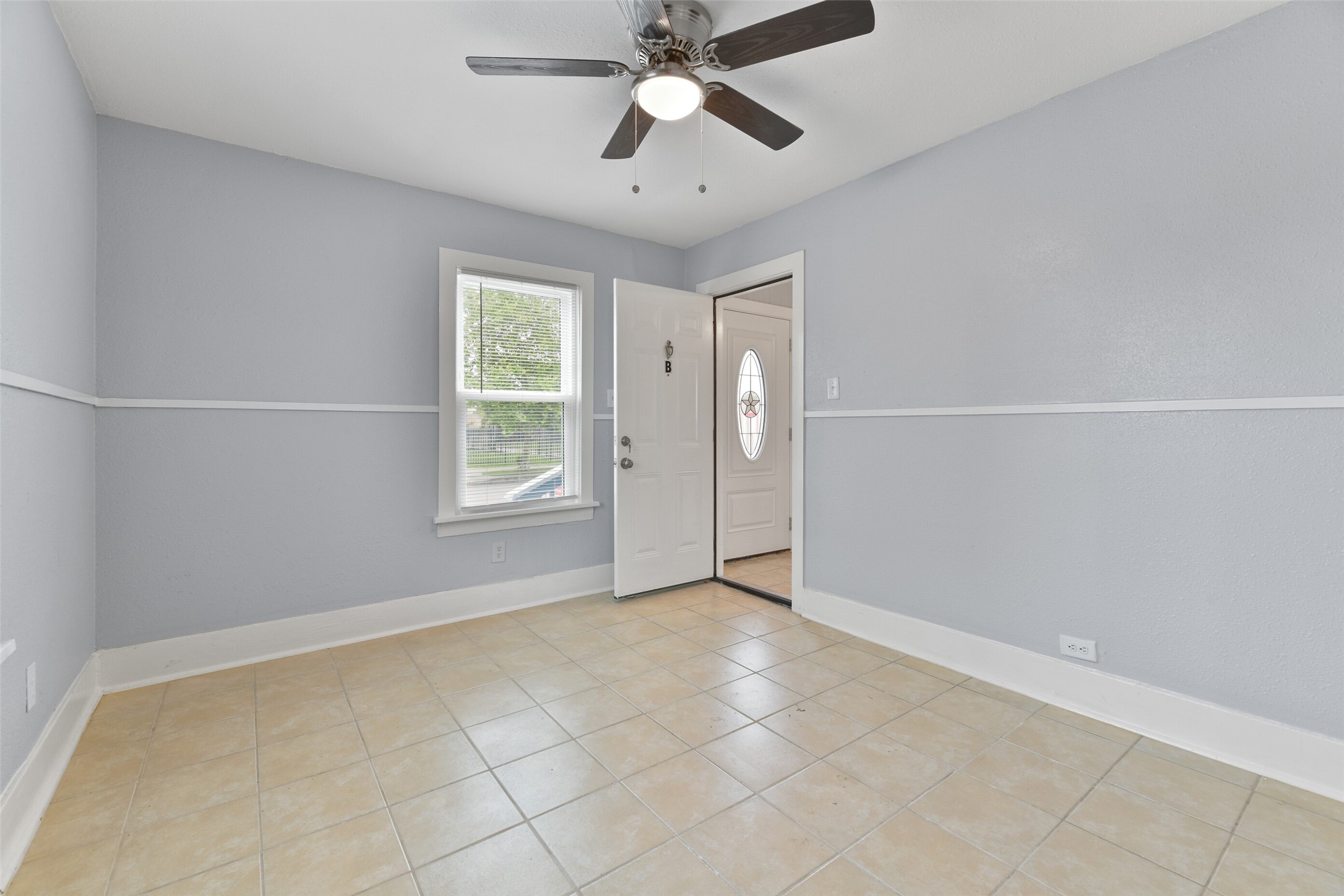 Unit B - Living area