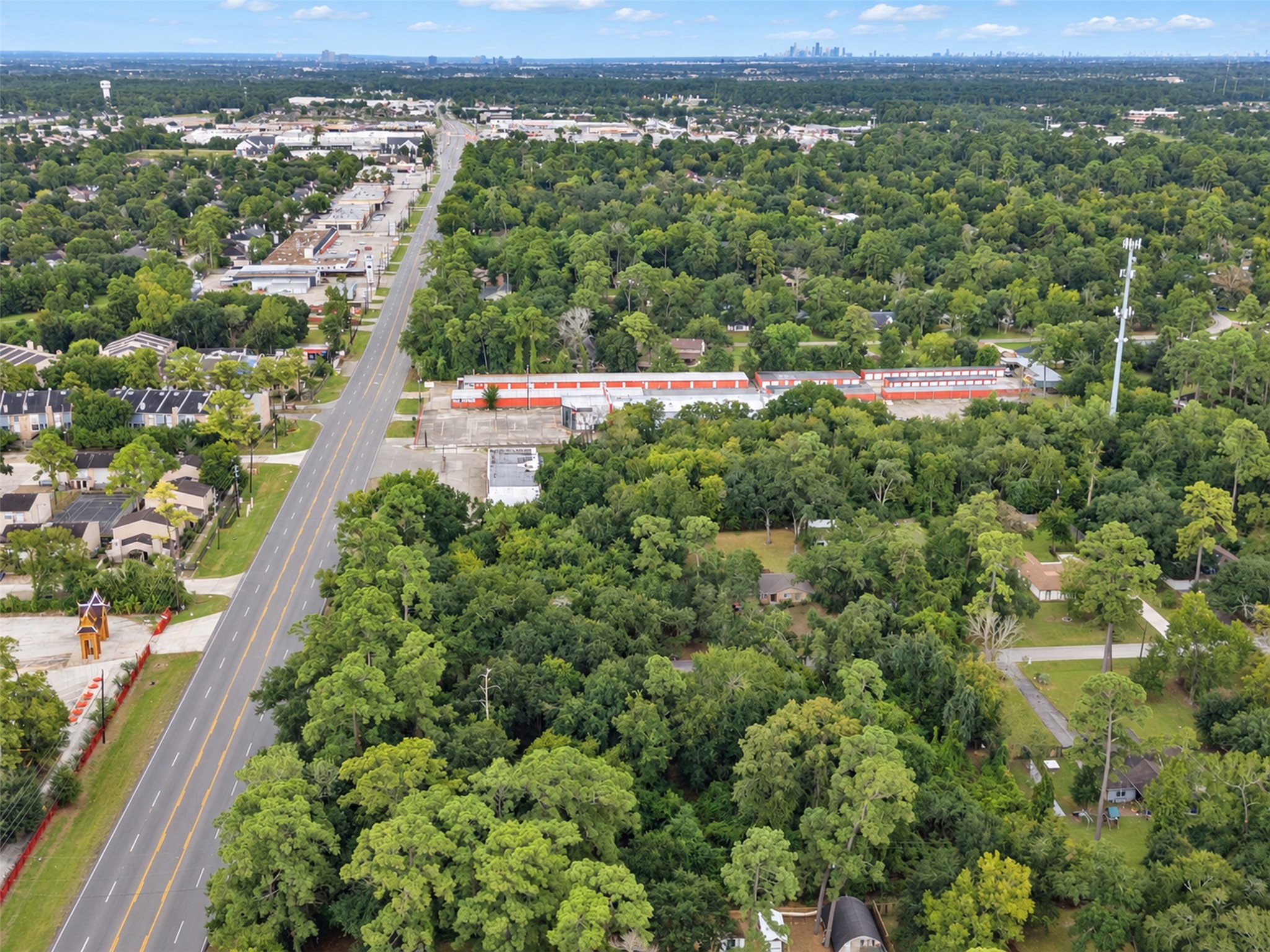 000 Creekhickory Road, Houston, TX 77068