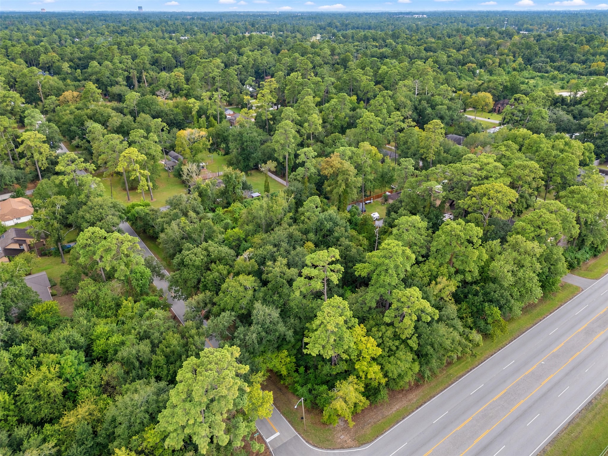 000 Creekhickory Road, Houston, TX 77068