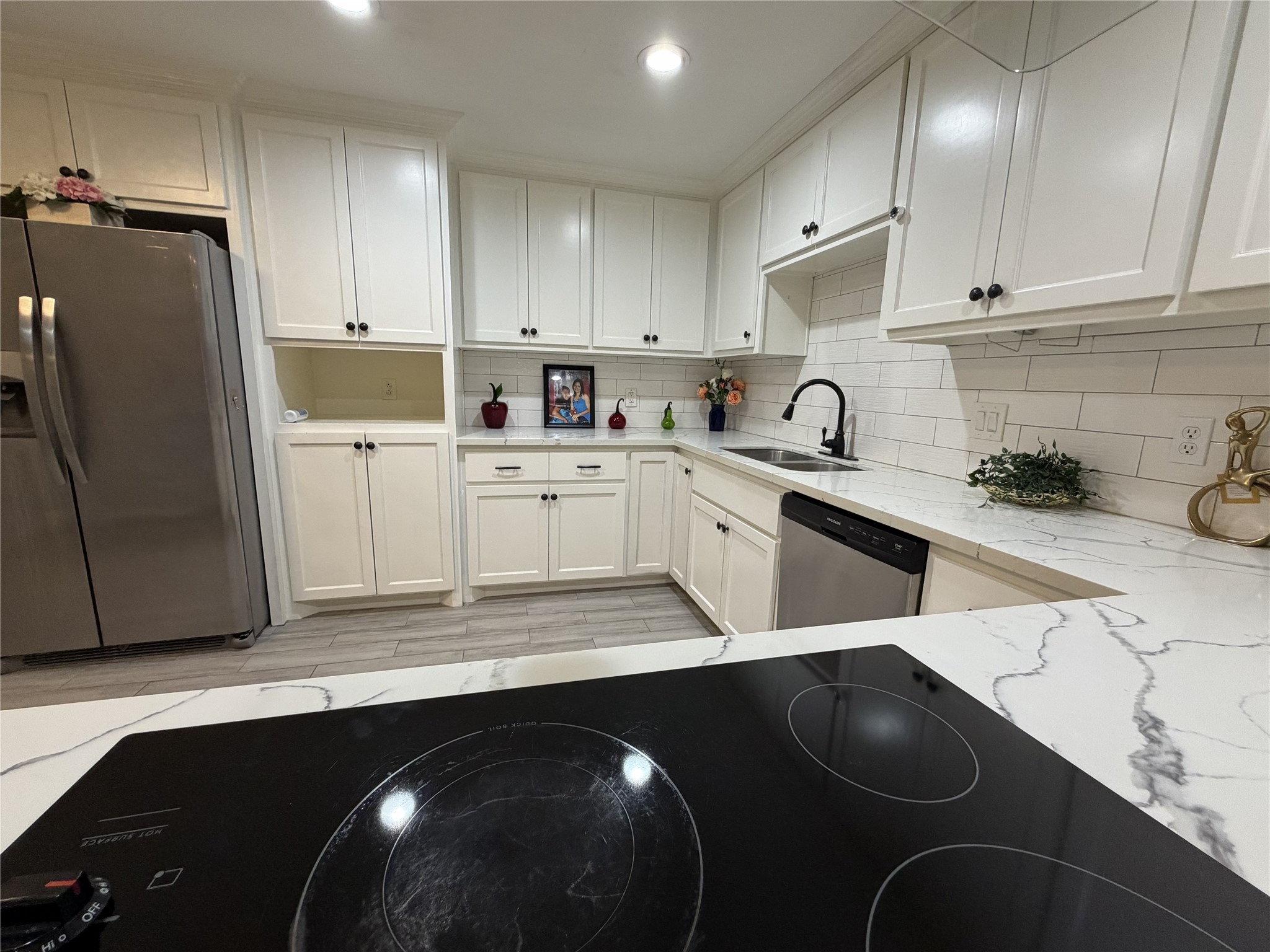 7703 Moonmist, #B, Houston, TX 77036 7703 Moonmist, #B, Houston, TX 77036