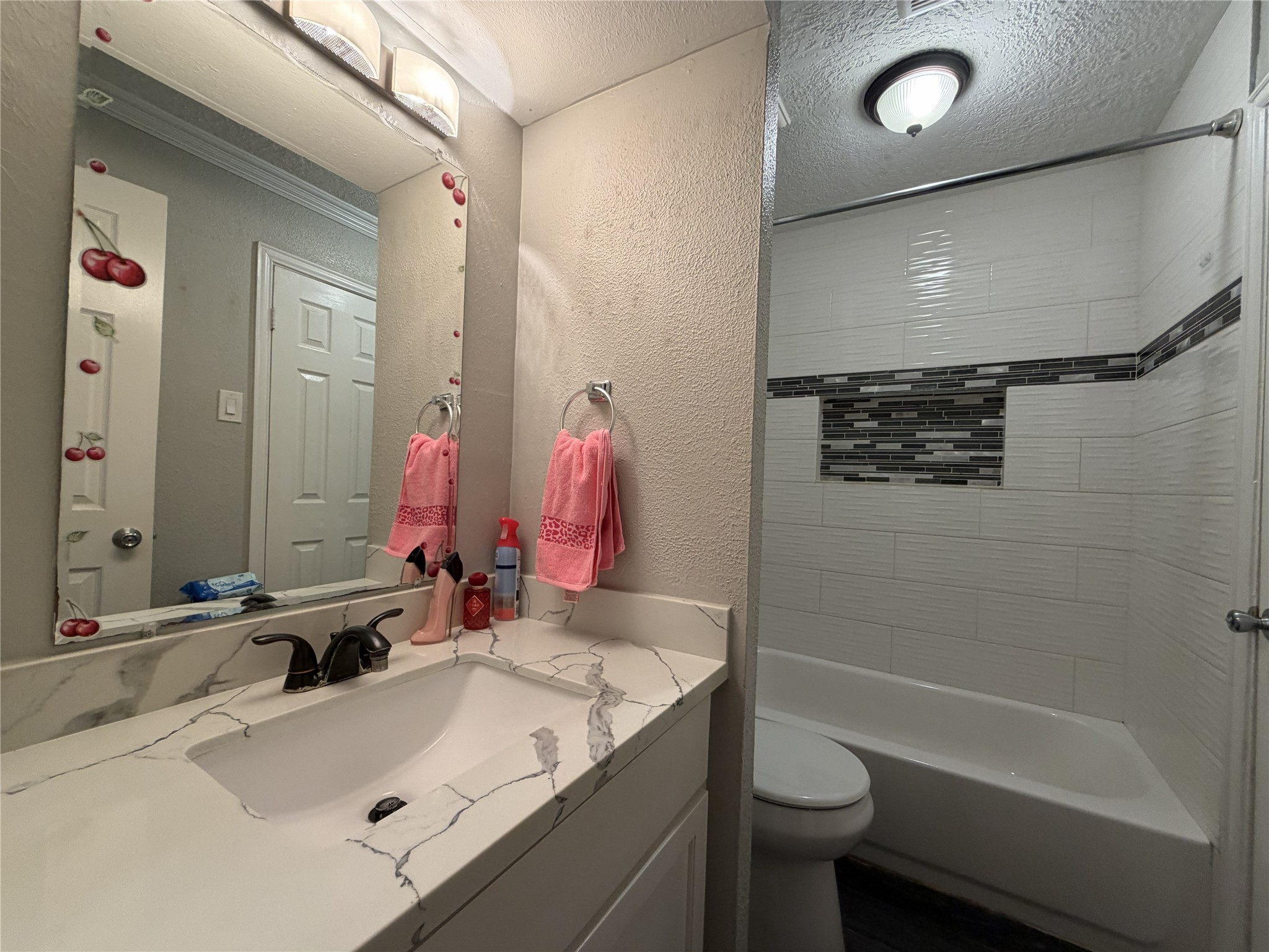 Master Bathroom Master Bathroom
