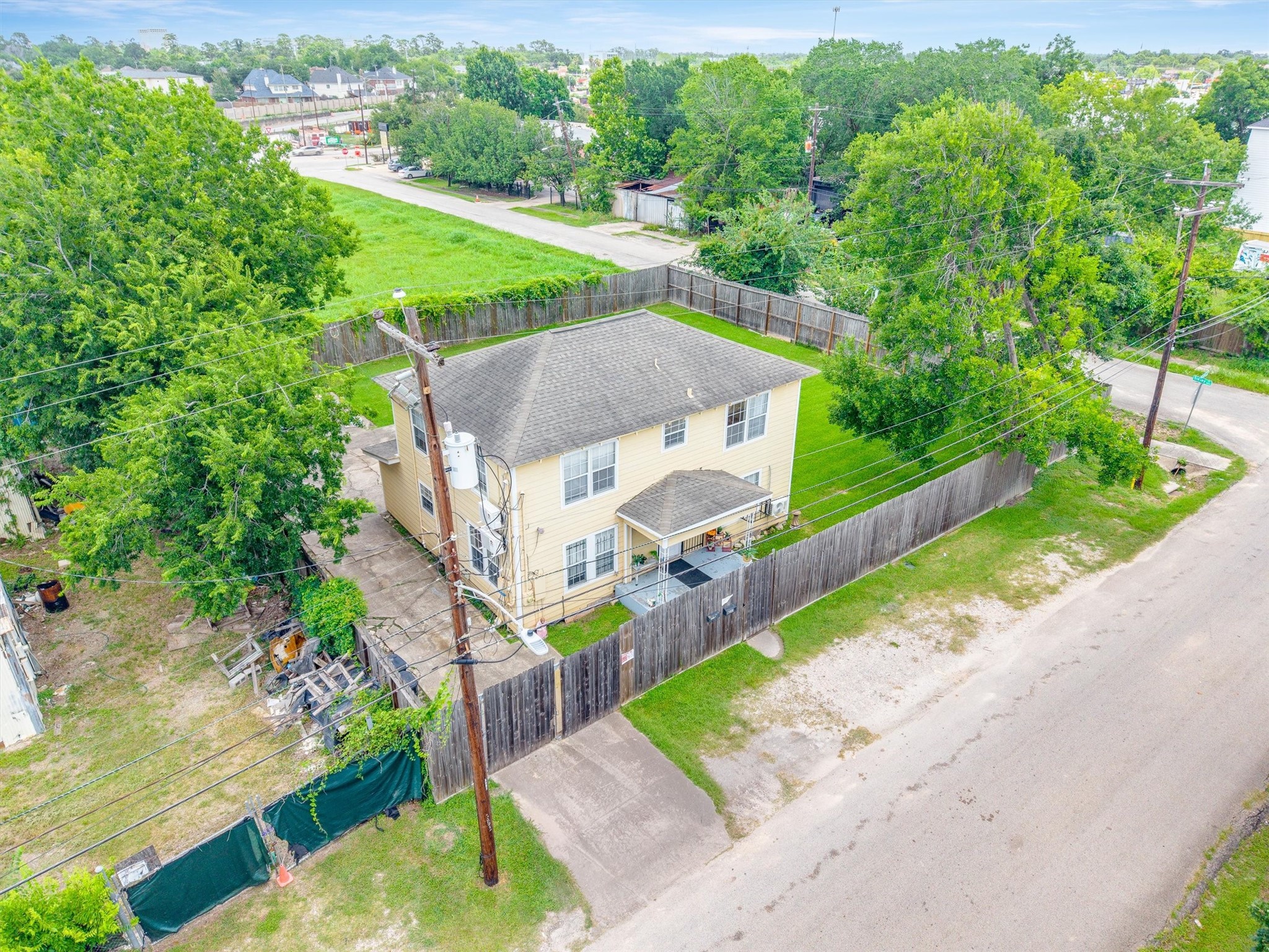 Welcome to 4233 Dupont Street!