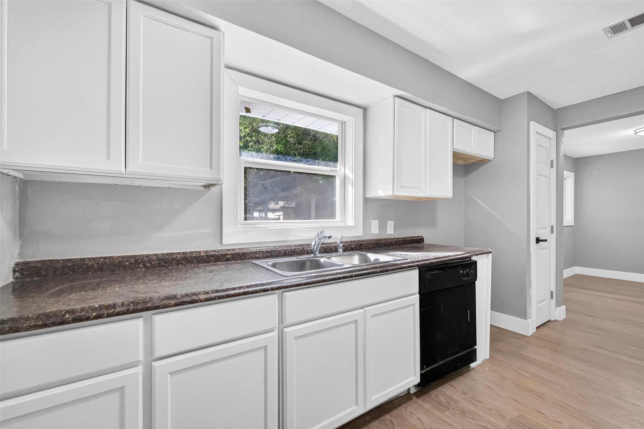 826 Harvard Street, Deer Park, TX 77536