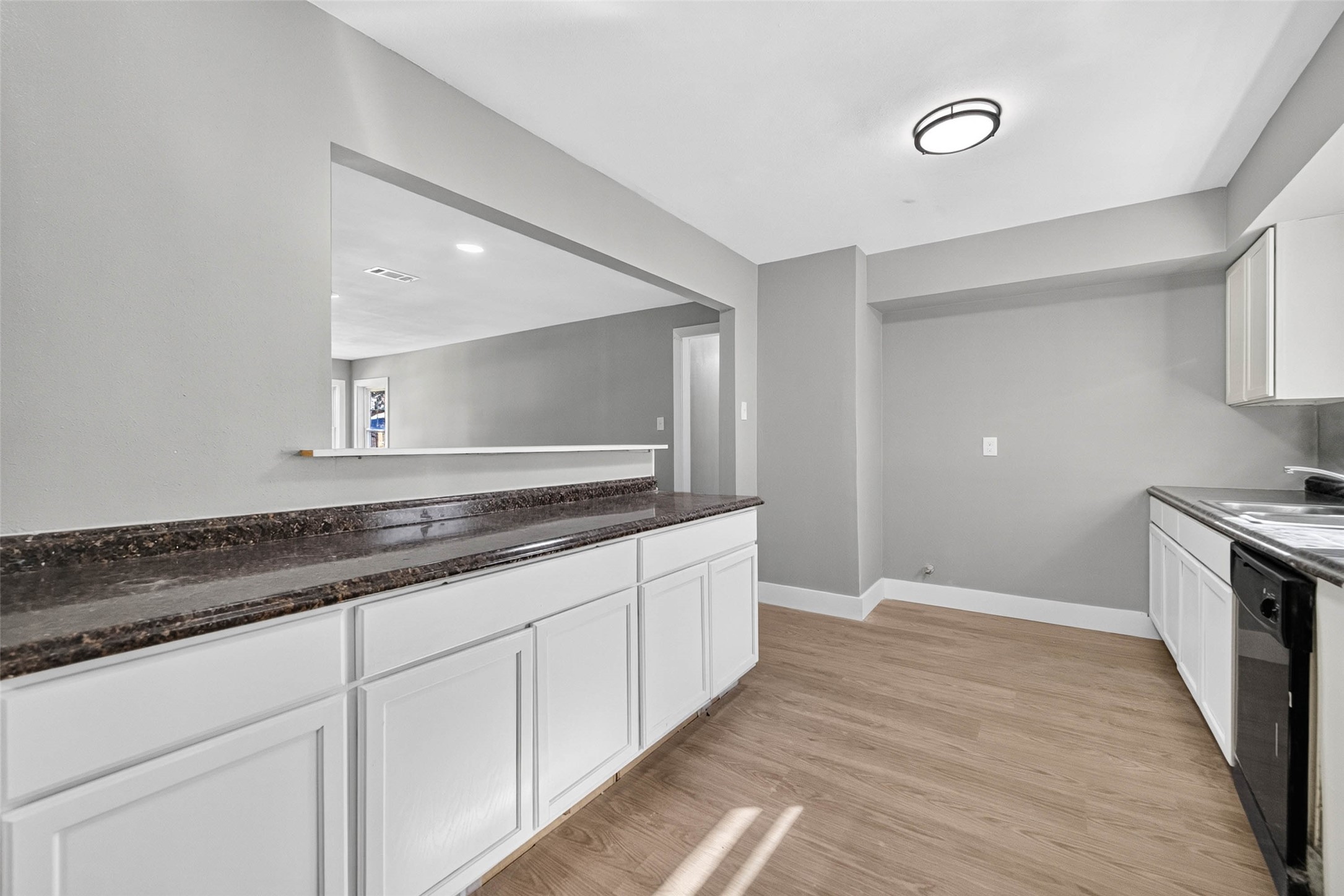 826 Harvard Street, Deer Park, TX 77536