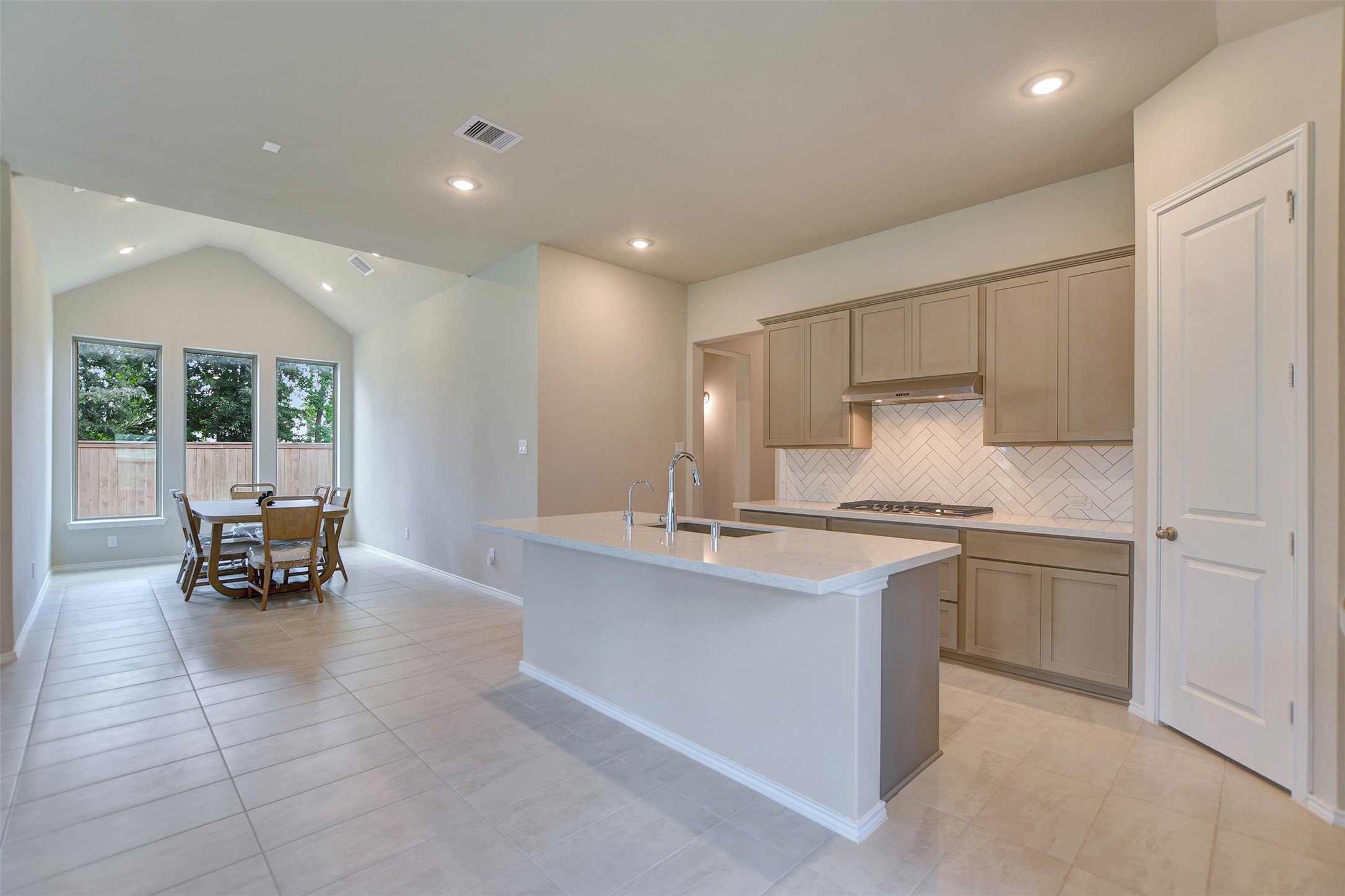 8346 Boundary Waters Drive, Porter, TX 77365
