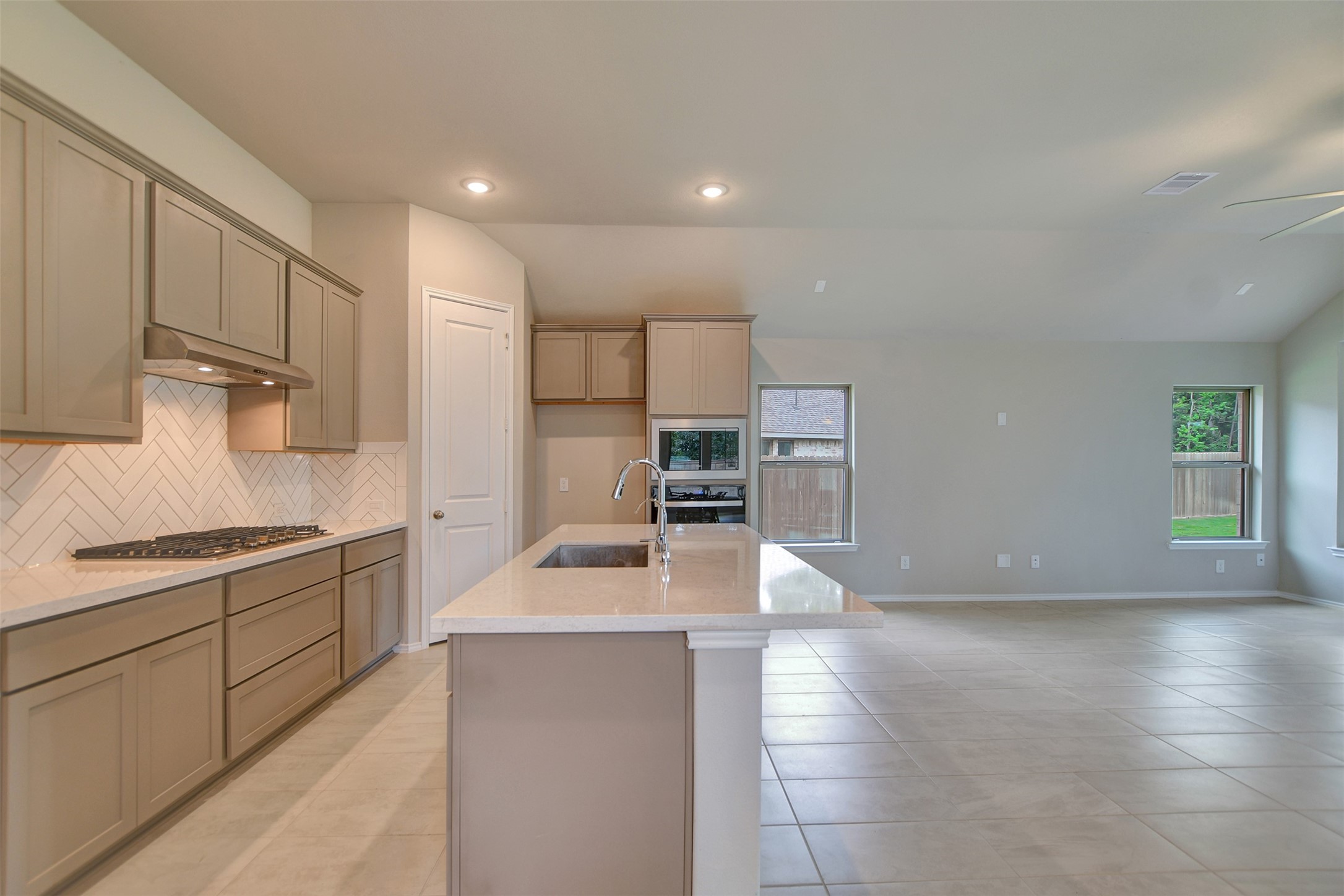 8346 Boundary Waters Drive, Porter, TX 77365