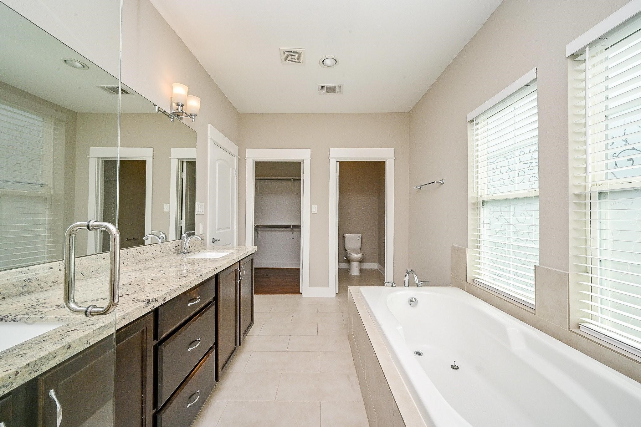 955 W 24th Street, #C, Houston, TX 77008