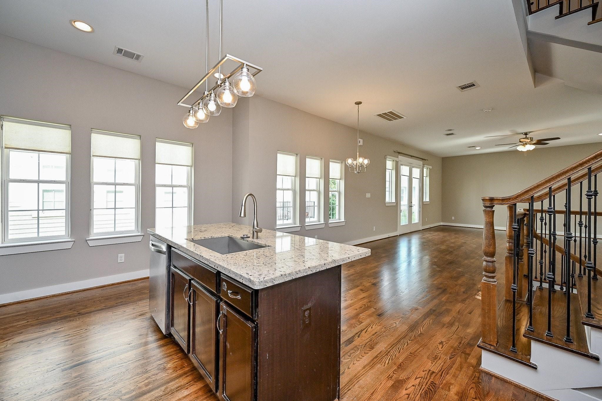 955 W 24th Street, #C, Houston, TX 77008