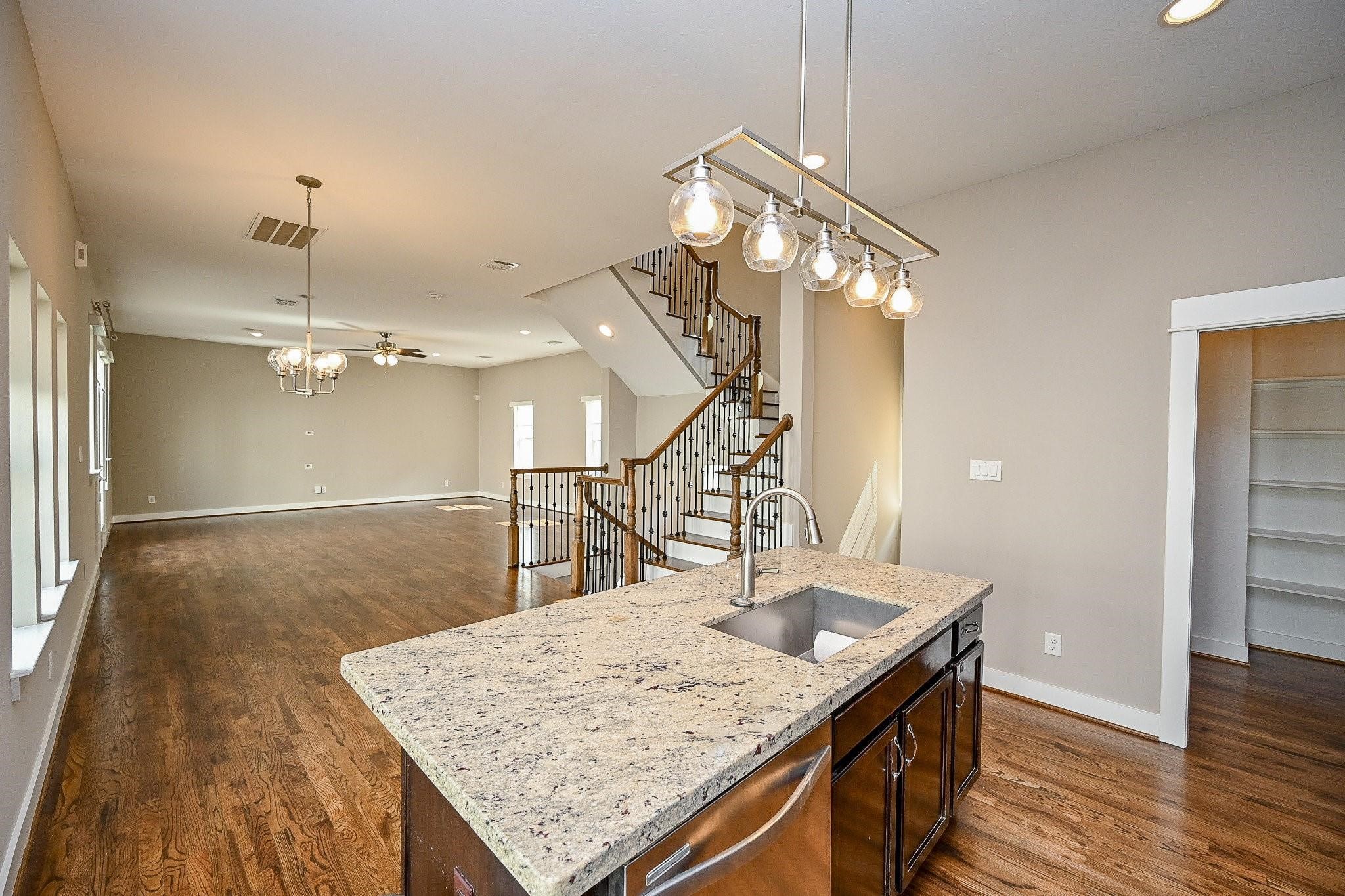 955 W 24th Street, #C, Houston, TX 77008