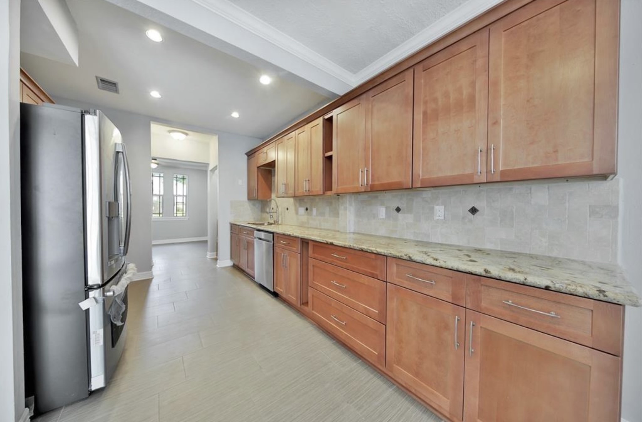 652 N Eldridge Parkway, Houston, TX 77079 652 N Eldridge Parkway, Houston, TX 77079