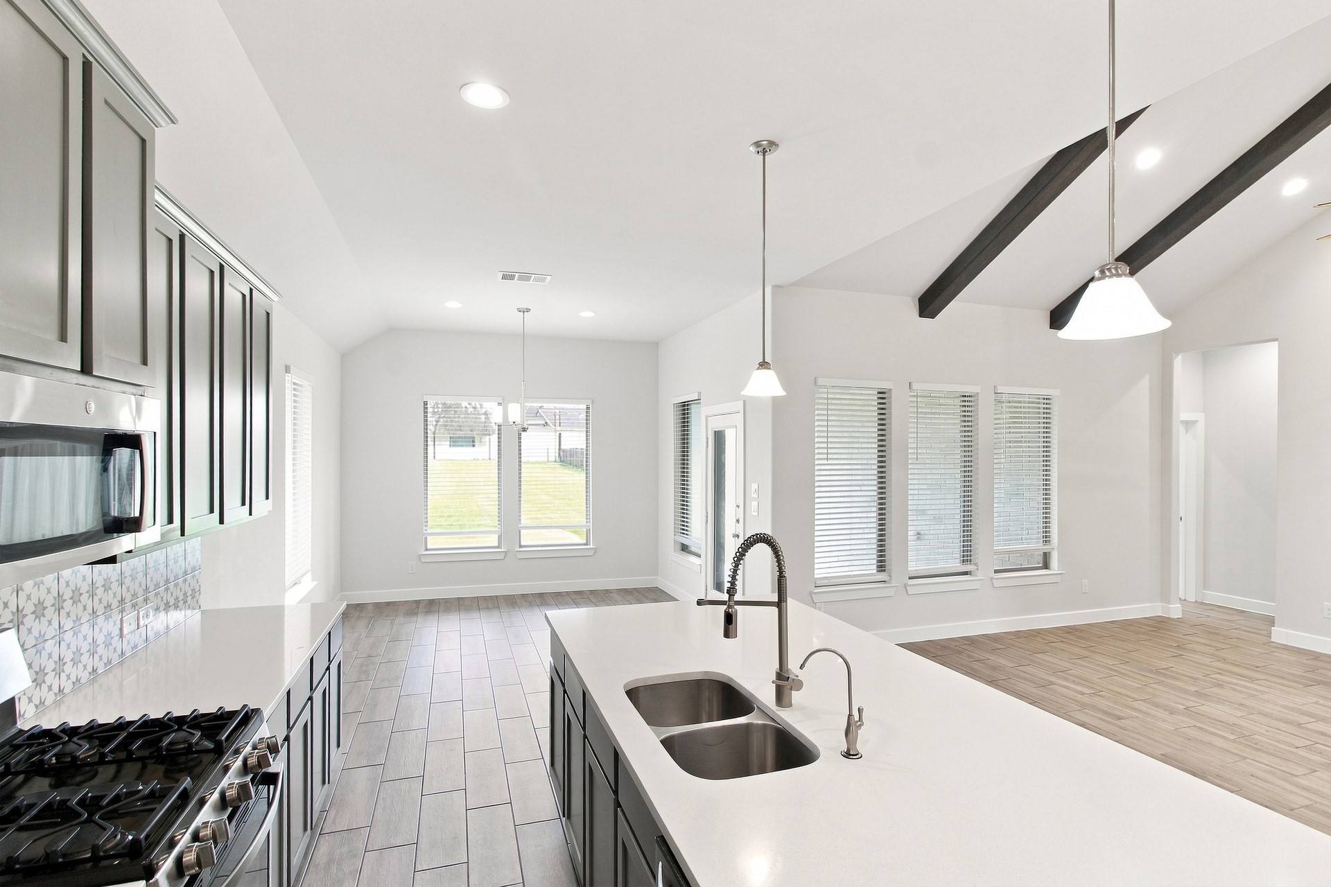 2706 Ocean Key Drive, Texas City, TX 77568