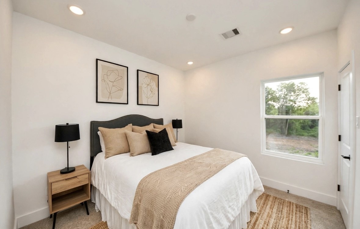 secondary bedroom located on 2nd floor with own bathroom.