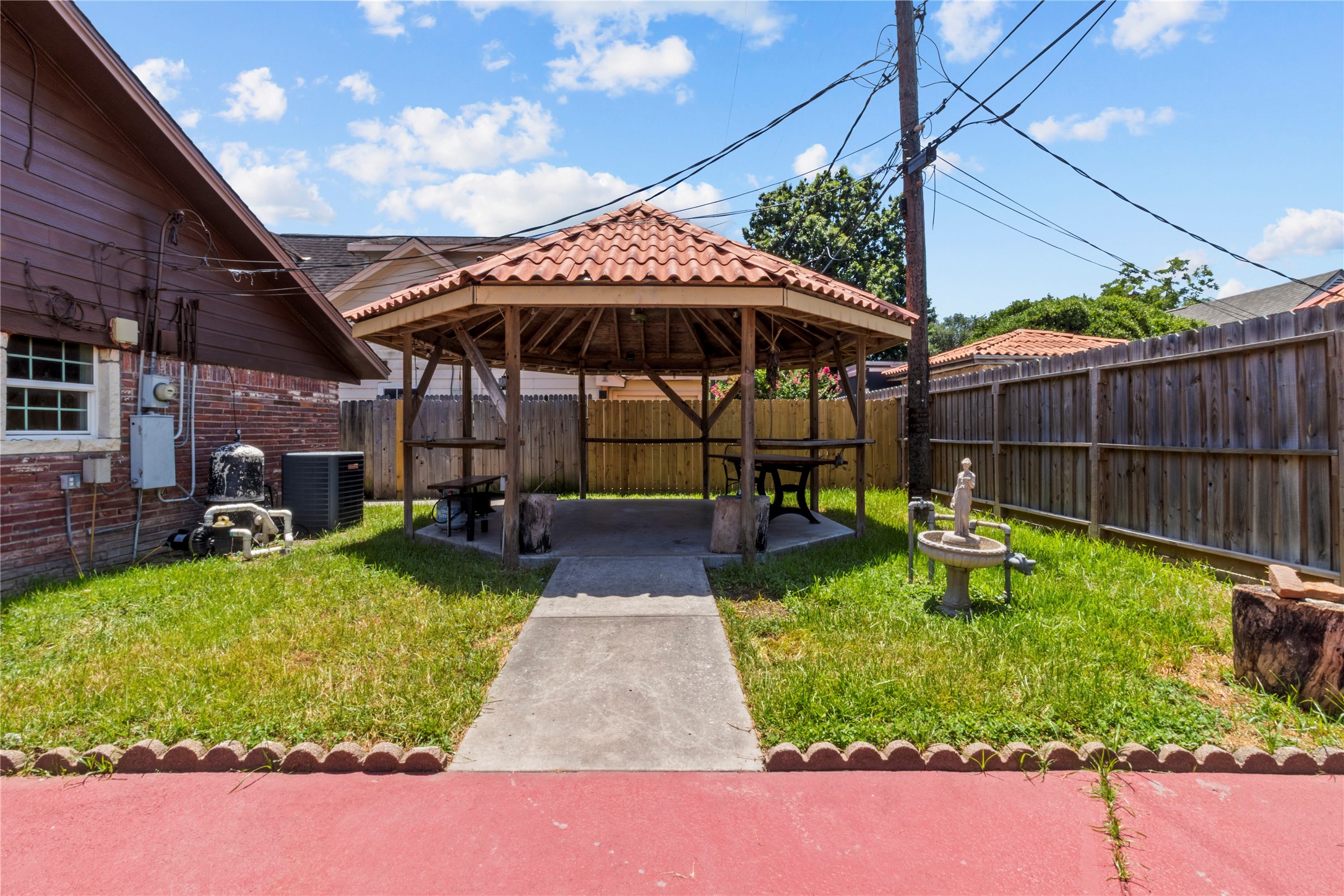 2304 Harper Drive, Pasadena, TX 77502