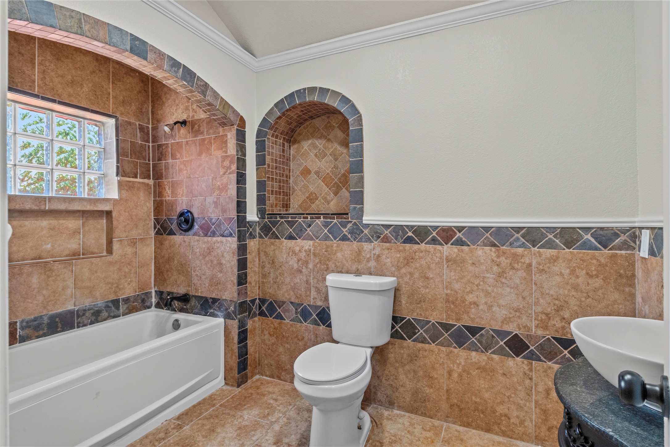 2304 Harper Drive, Pasadena, TX 77502