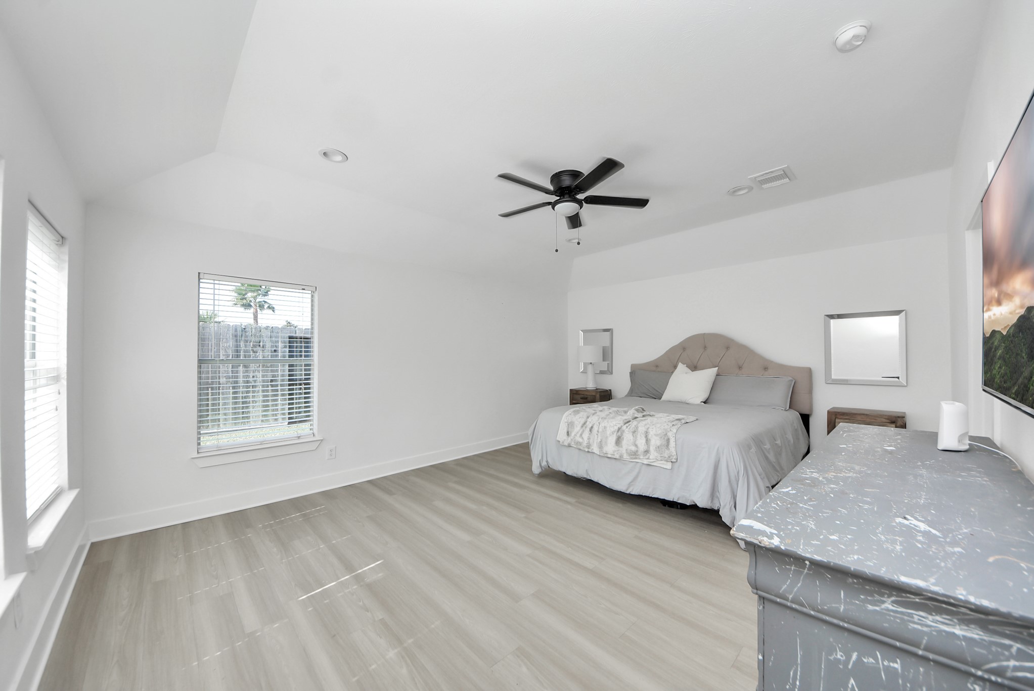 2914 Laguna Shores Lane, League City, TX 77573
