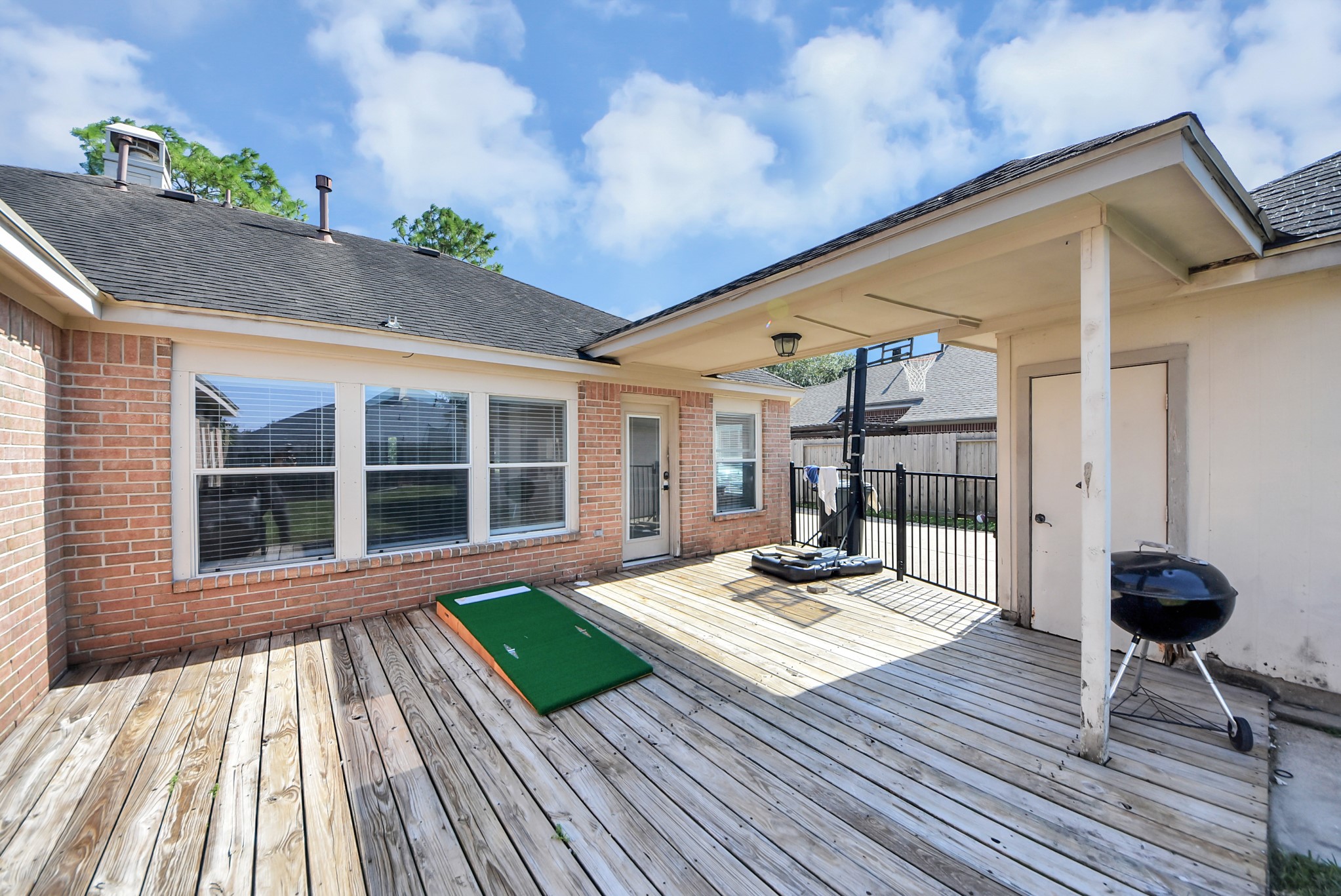 2914 Laguna Shores Lane, League City, TX 77573
