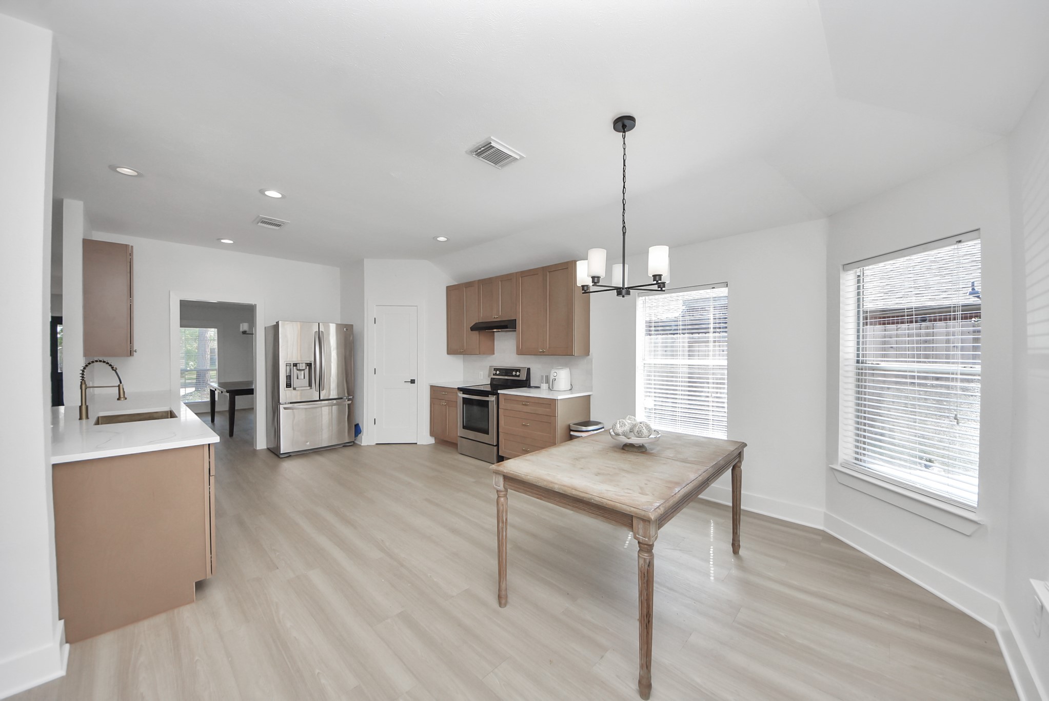 2914 Laguna Shores Lane, League City, TX 77573