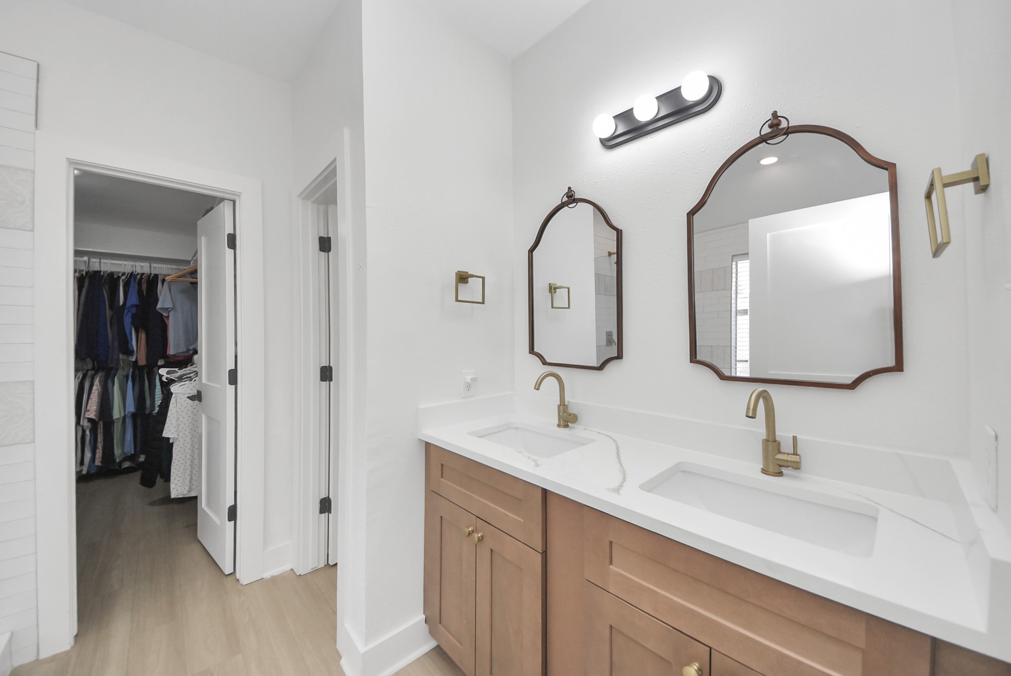 2914 Laguna Shores Lane, League City, TX 77573
